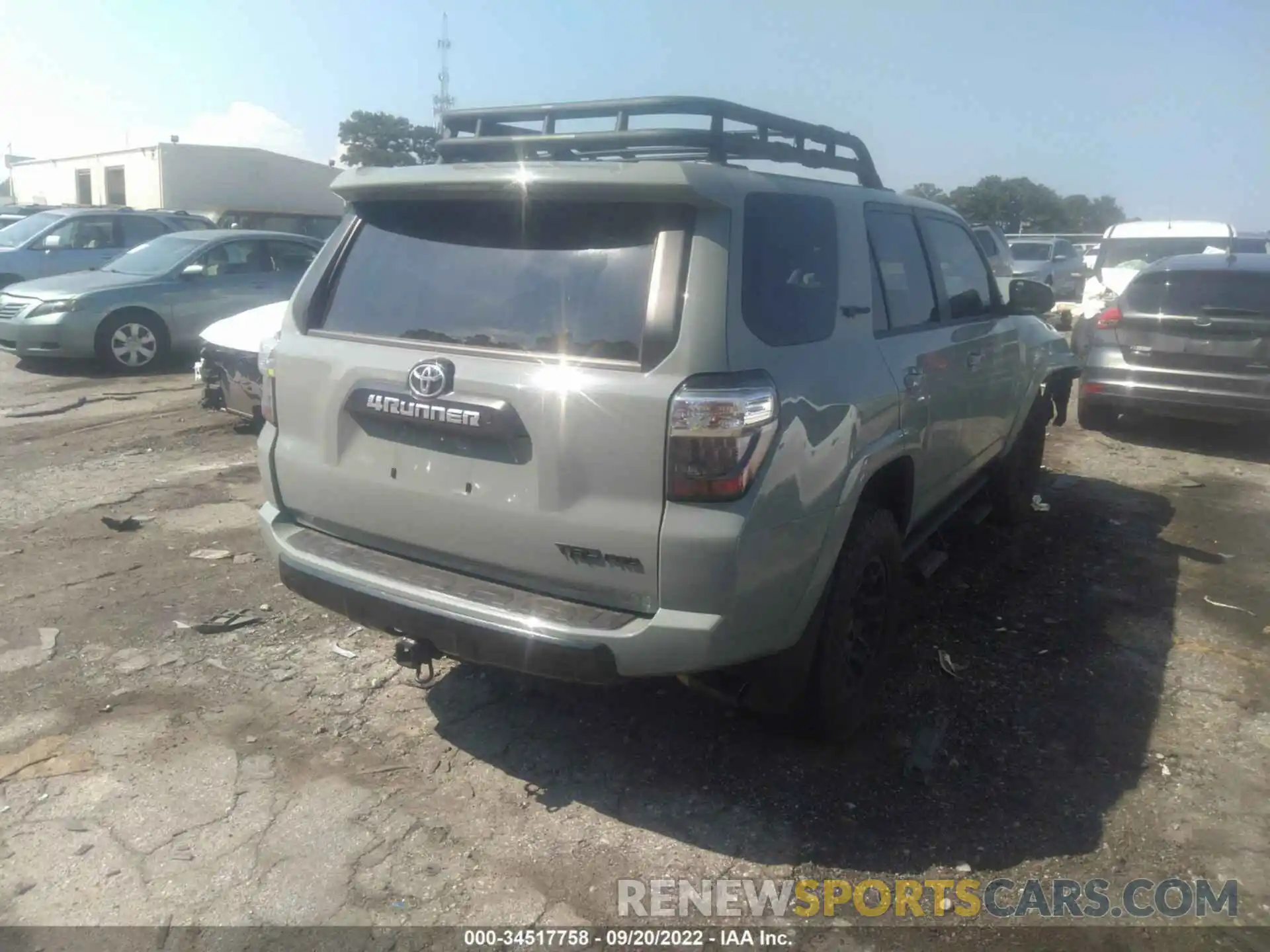 4 Photograph of a damaged car JTELU5JR3M5953771 TOYOTA 4RUNNER 2021