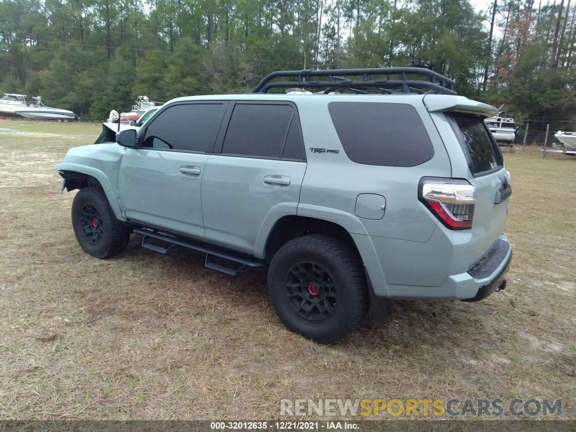 3 Photograph of a damaged car JTELU5JR4M5904482 TOYOTA 4RUNNER 2021