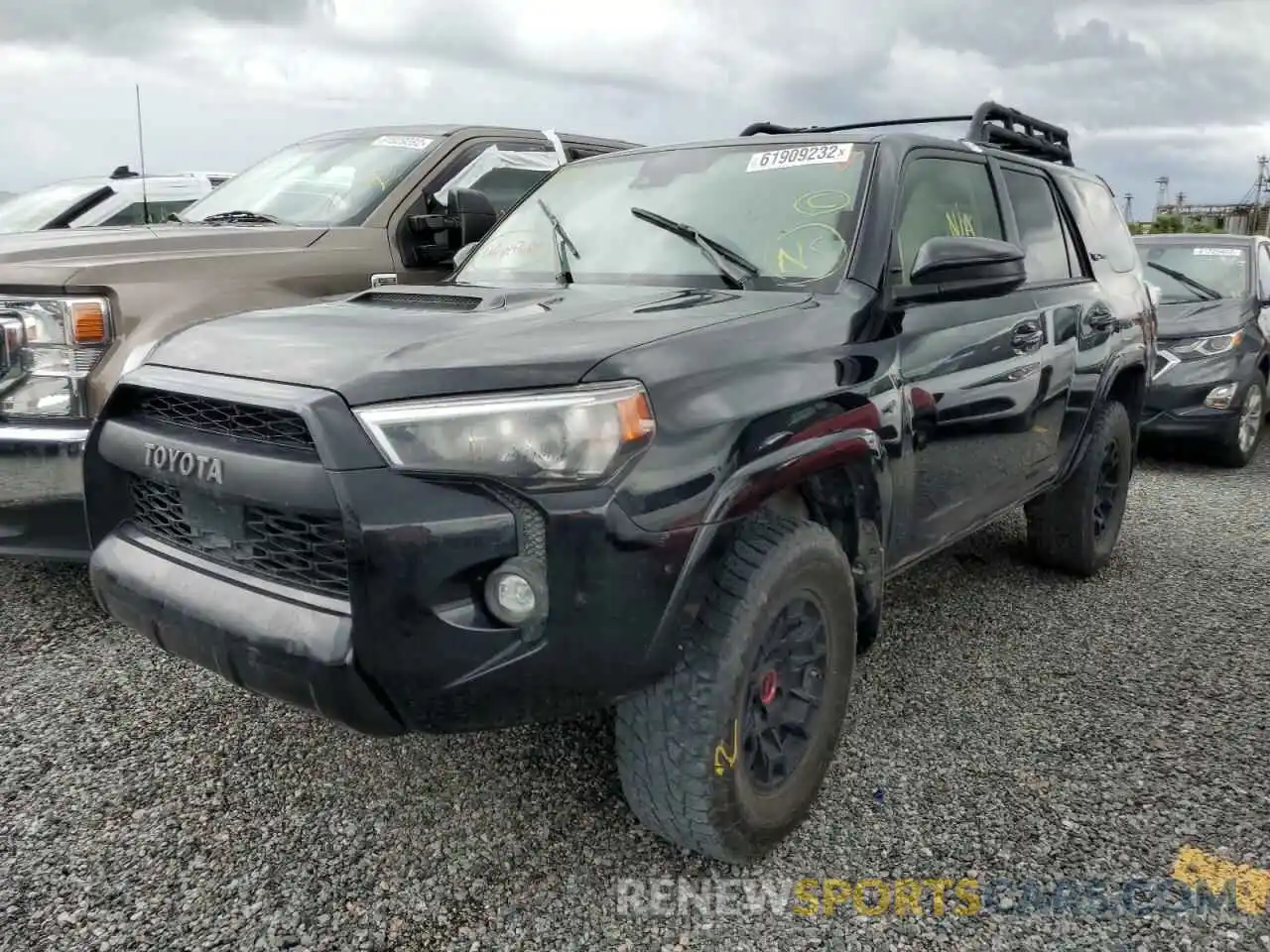 2 Photograph of a damaged car JTELU5JR4M5967758 TOYOTA 4RUNNER 2021