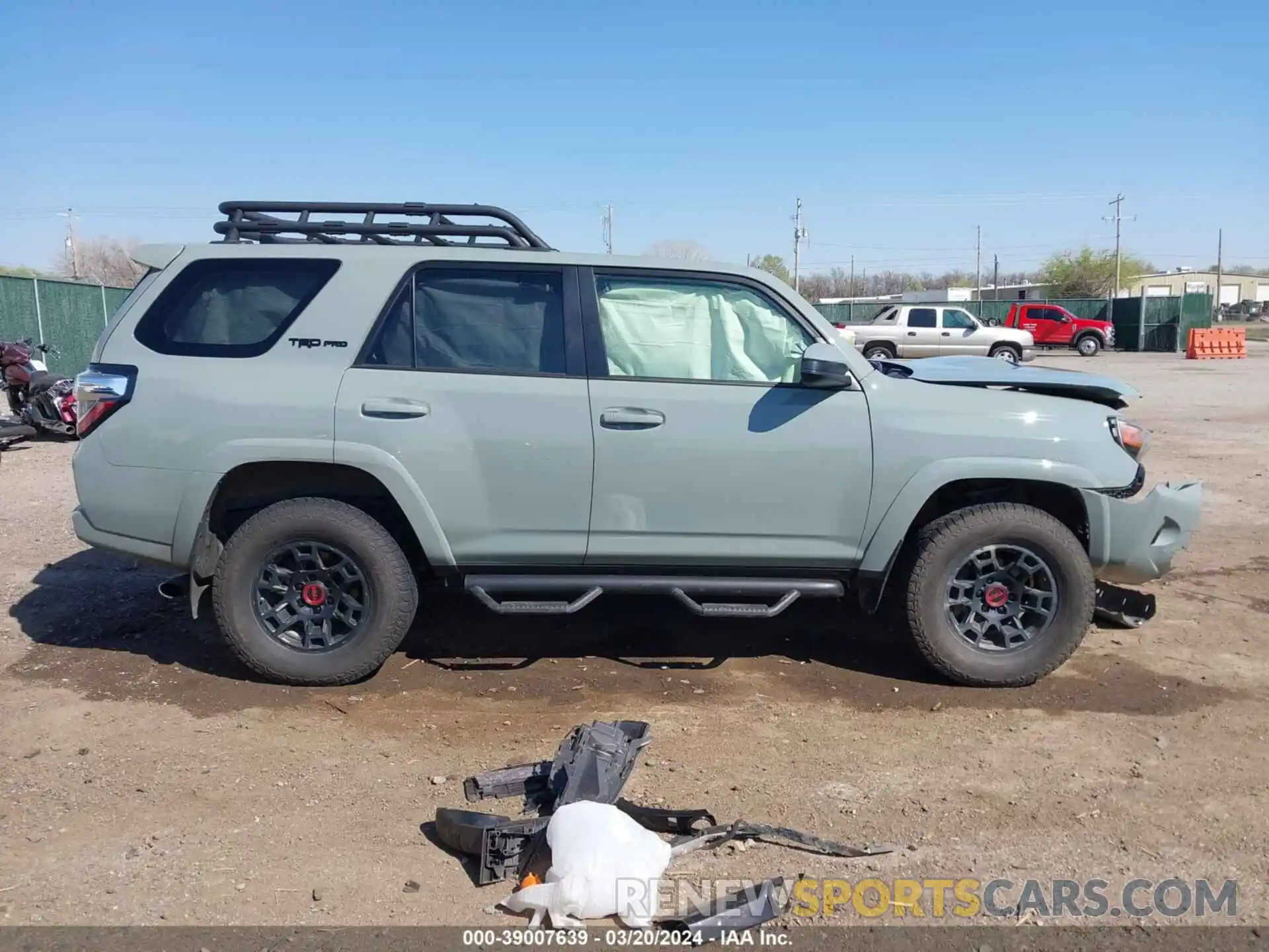 14 Фотография поврежденного автомобиля JTELU5JR5M5905804 TOYOTA 4RUNNER 2021