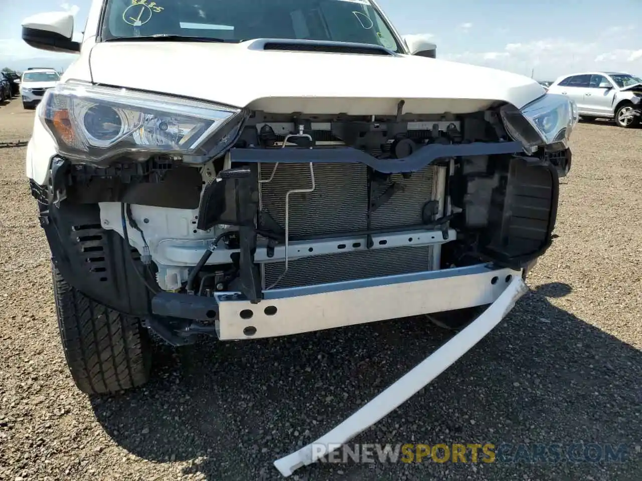 9 Photograph of a damaged car JTELU5JR5M5919489 TOYOTA 4RUNNER 2021