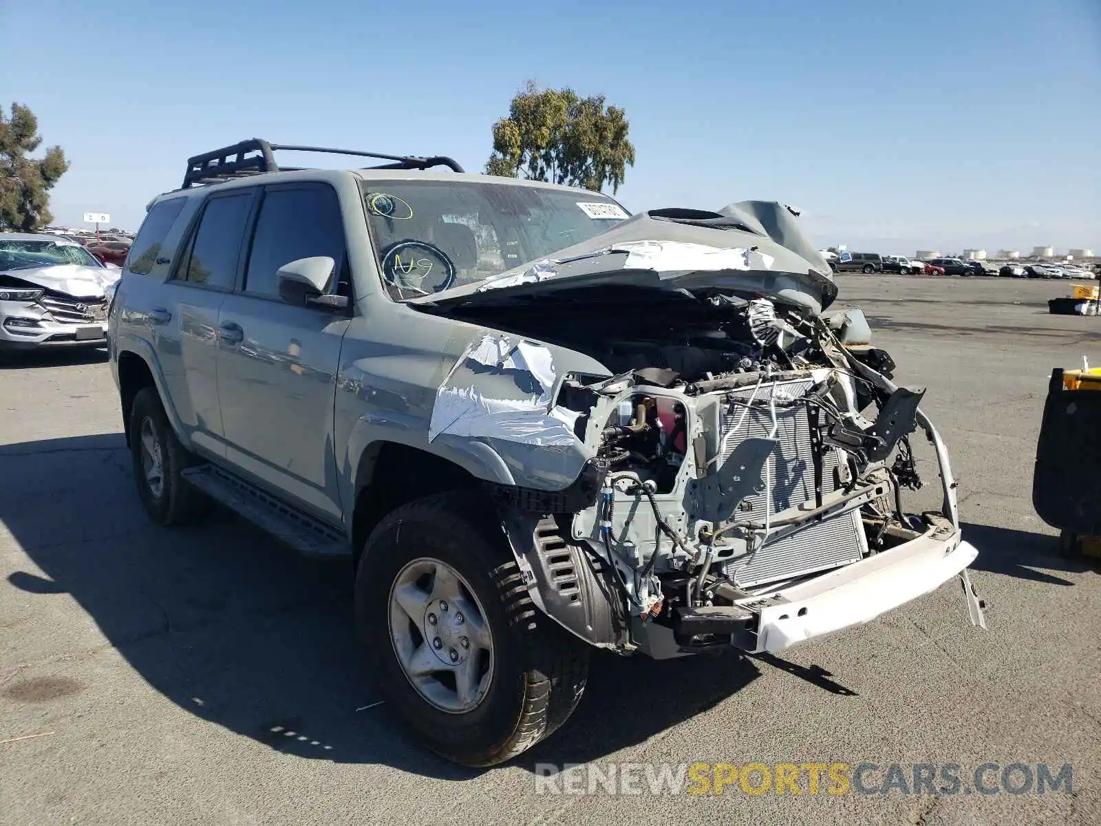 1 Photograph of a damaged car JTELU5JR5M5927642 TOYOTA 4RUNNER 2021