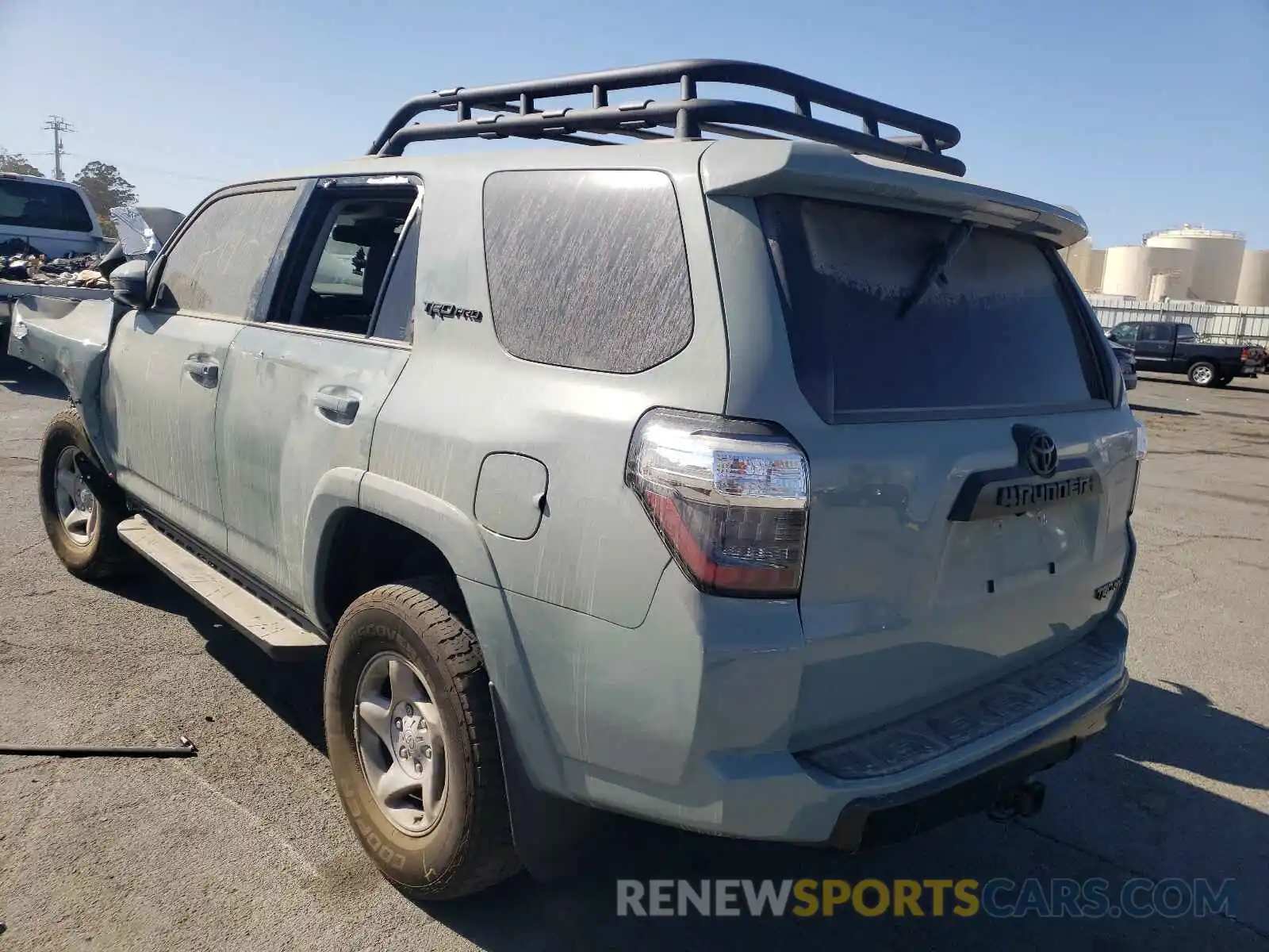 3 Photograph of a damaged car JTELU5JR5M5927642 TOYOTA 4RUNNER 2021