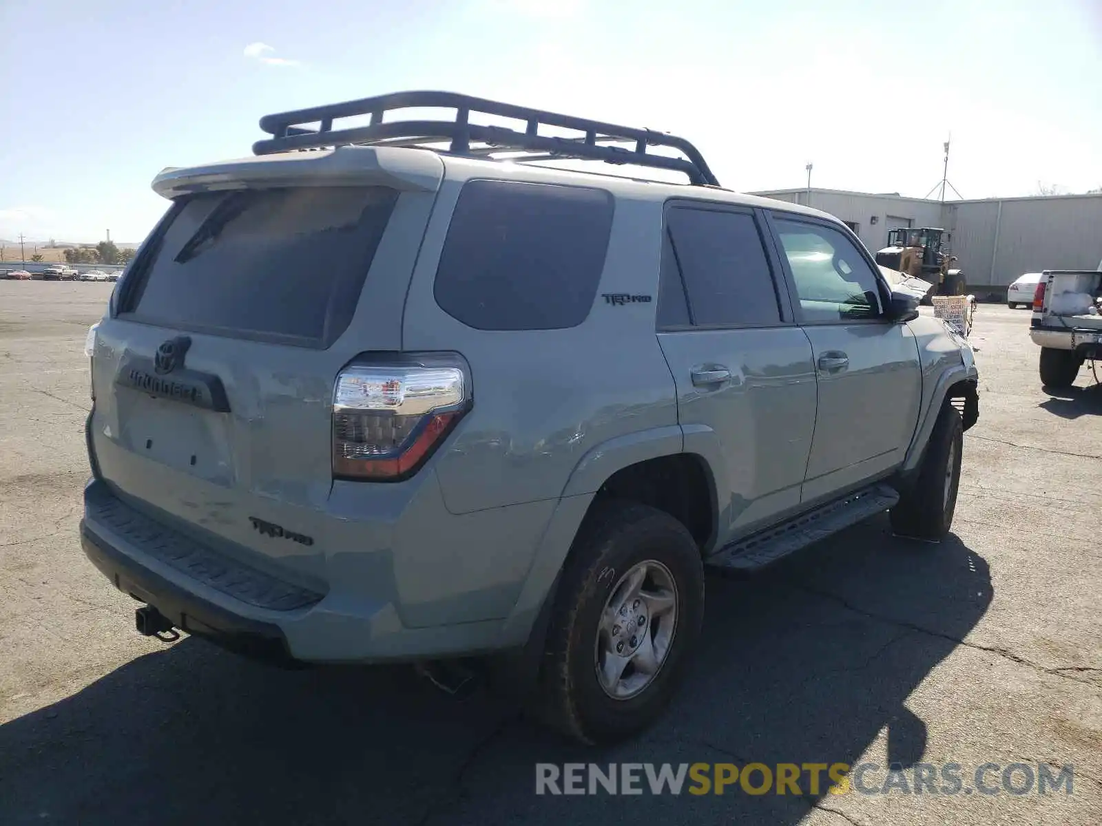 4 Photograph of a damaged car JTELU5JR5M5927642 TOYOTA 4RUNNER 2021