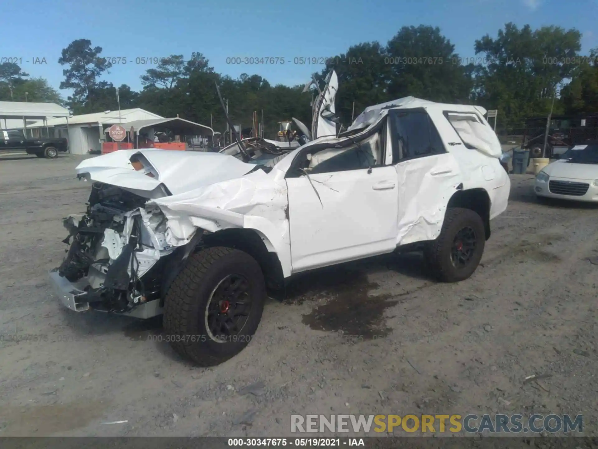 2 Photograph of a damaged car JTELU5JR6M5885014 TOYOTA 4RUNNER 2021