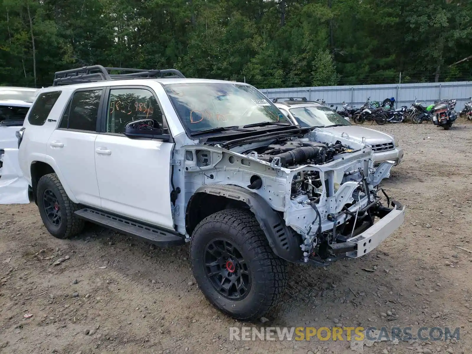 1 Photograph of a damaged car JTELU5JR6M5891766 TOYOTA 4RUNNER 2021