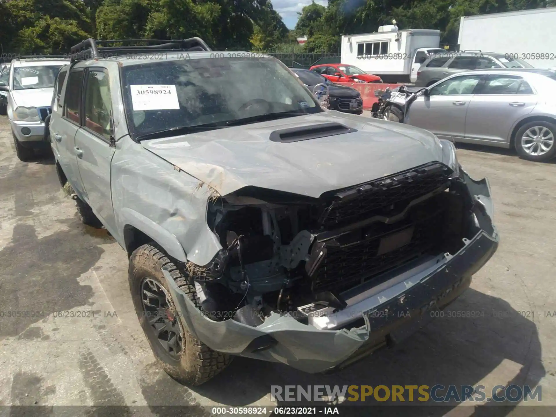 6 Photograph of a damaged car JTELU5JR6M5898068 TOYOTA 4RUNNER 2021