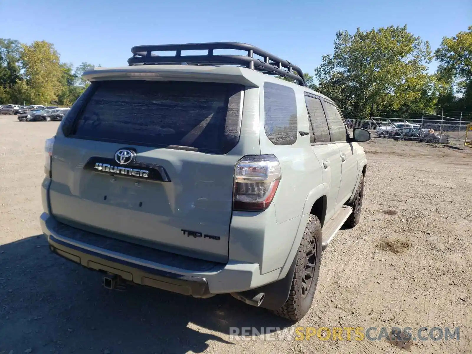 4 Photograph of a damaged car JTELU5JR6M5904273 TOYOTA 4RUNNER 2021