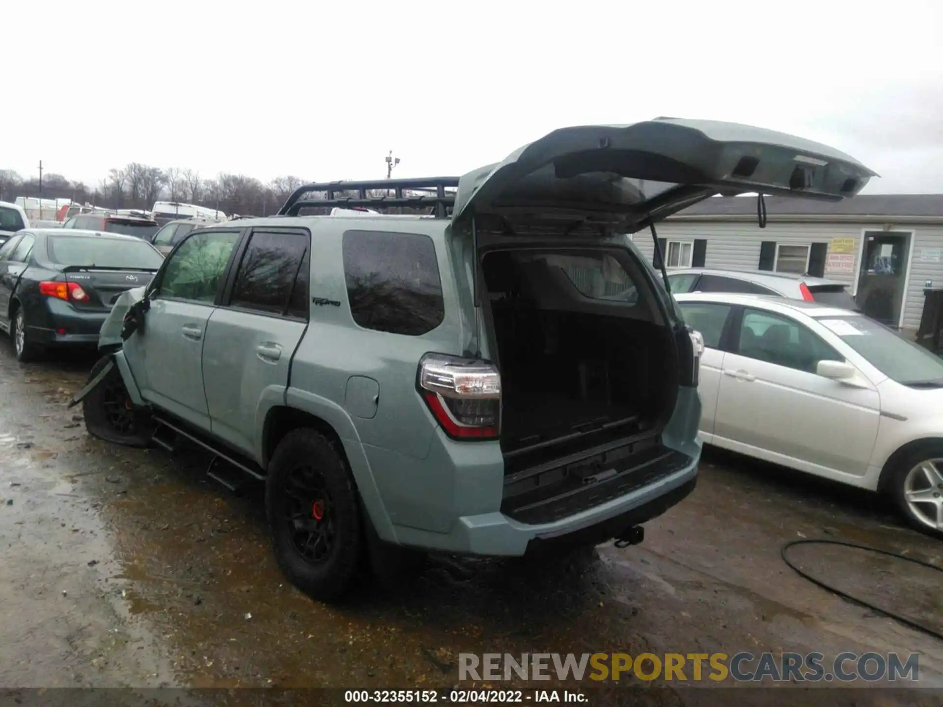 3 Photograph of a damaged car JTELU5JR7M5914116 TOYOTA 4RUNNER 2021