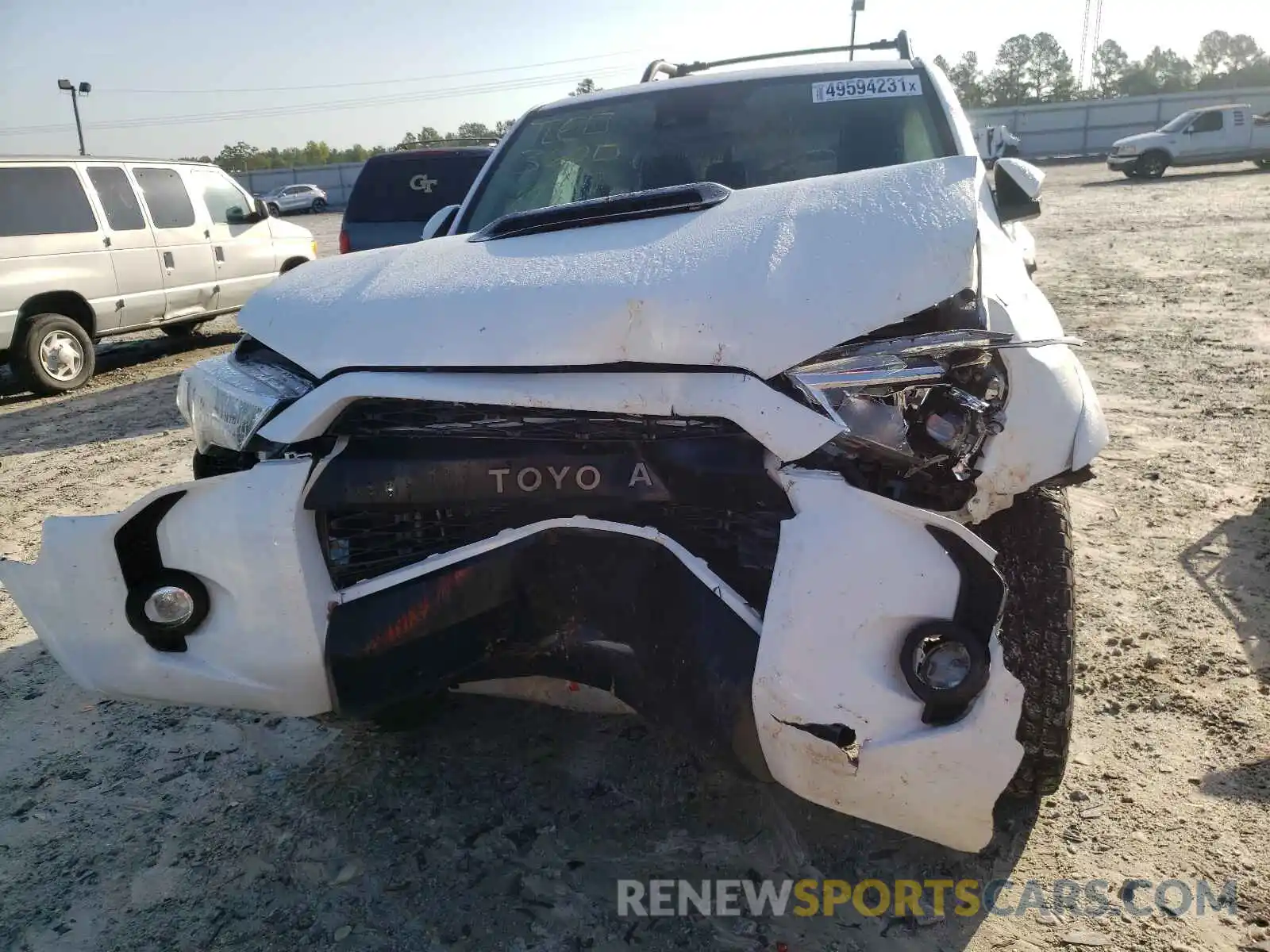 9 Photograph of a damaged car JTELU5JR8M5887752 TOYOTA 4RUNNER 2021