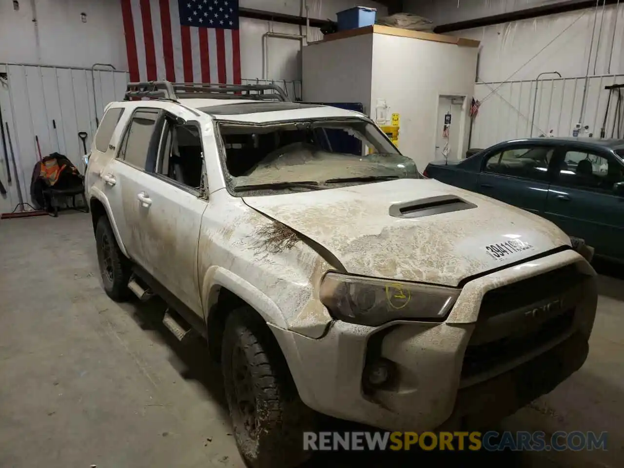 9 Photograph of a damaged car JTELU5JRXM5840657 TOYOTA 4RUNNER 2021