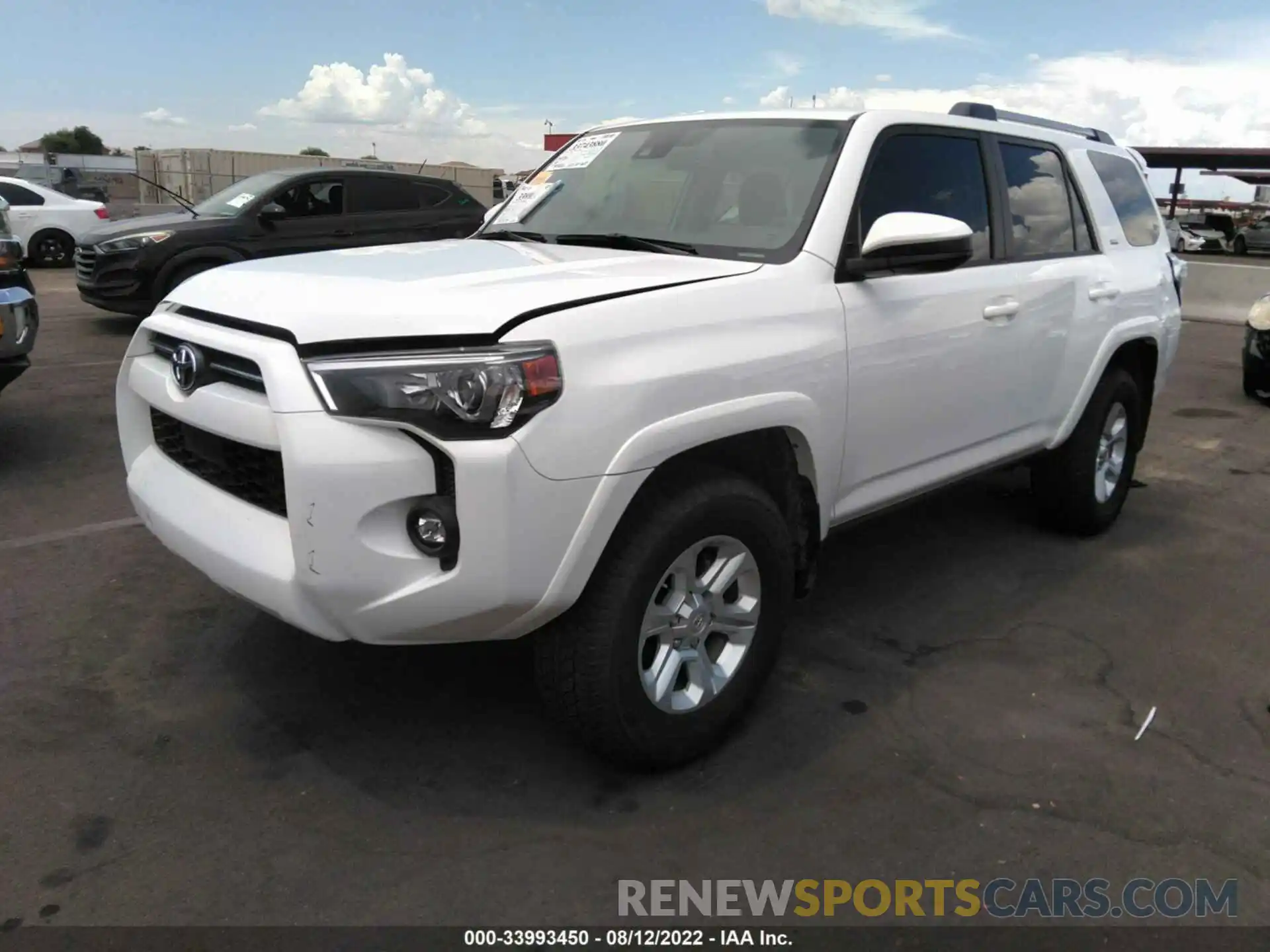 2 Photograph of a damaged car JTEMU5JR0M5872246 TOYOTA 4RUNNER 2021