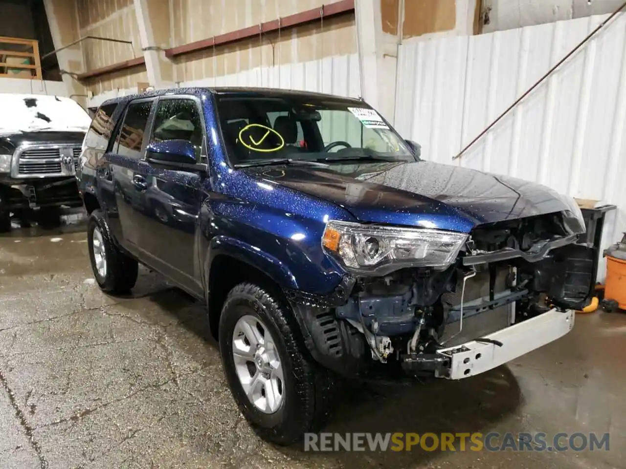 1 Photograph of a damaged car JTEMU5JR0M5934809 TOYOTA 4RUNNER 2021