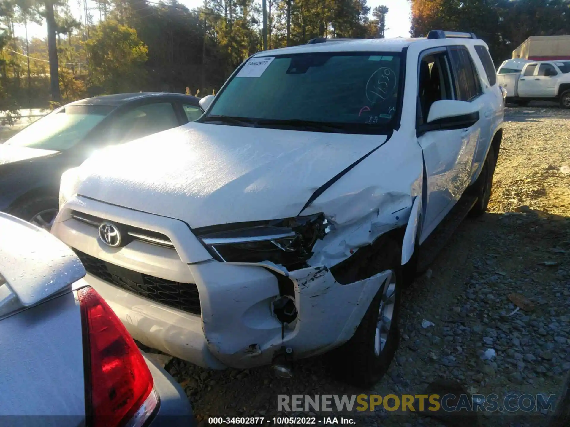 2 Photograph of a damaged car JTEMU5JR0M5942036 TOYOTA 4RUNNER 2021