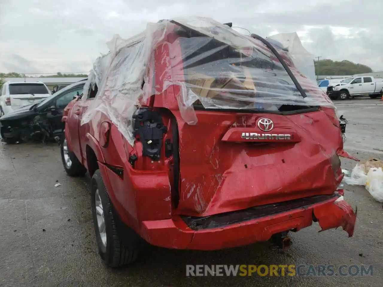 3 Photograph of a damaged car JTEMU5JR0M5949262 TOYOTA 4RUNNER 2021