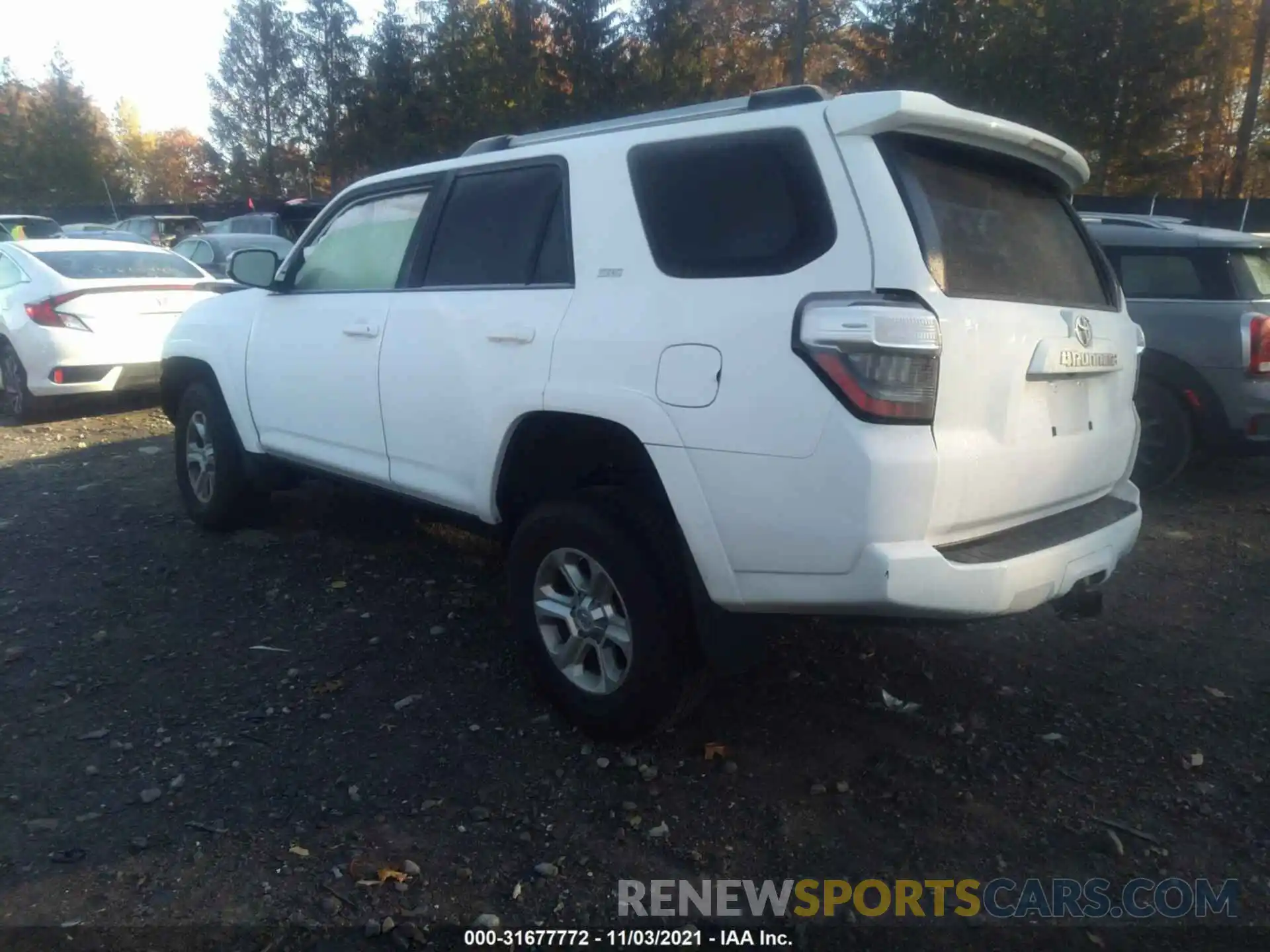 3 Photograph of a damaged car JTEMU5JR0M5952193 TOYOTA 4RUNNER 2021