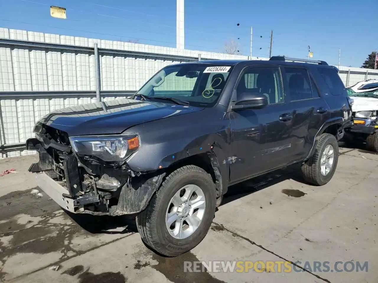 1 Photograph of a damaged car JTEMU5JR1M5848926 TOYOTA 4RUNNER 2021