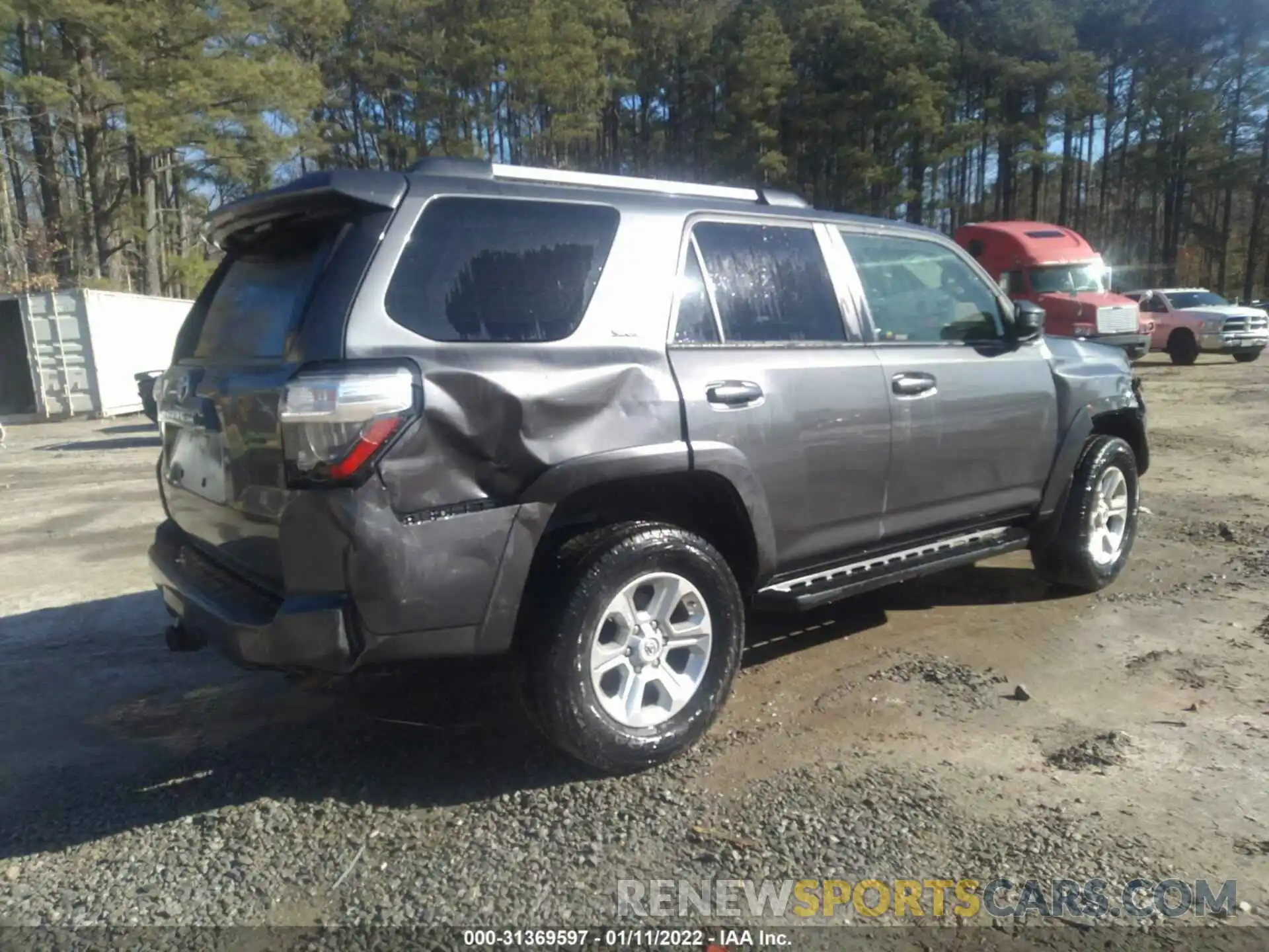 4 Photograph of a damaged car JTEMU5JR1M5854144 TOYOTA 4RUNNER 2021