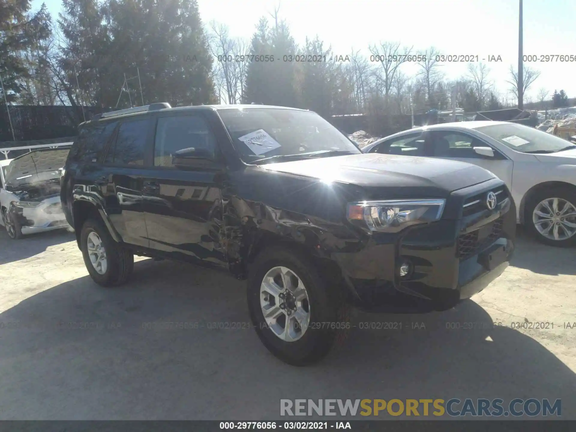 1 Photograph of a damaged car JTEMU5JR1M5858971 TOYOTA 4RUNNER 2021