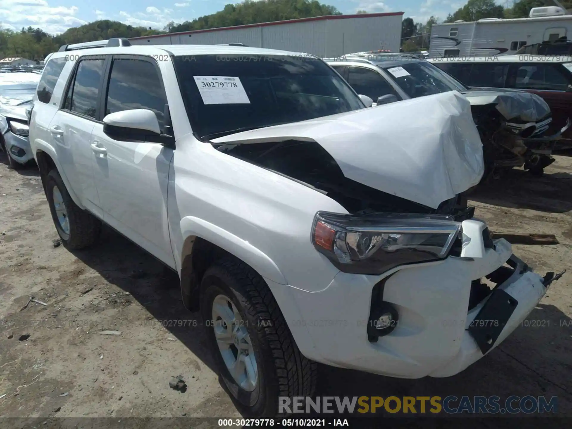 1 Photograph of a damaged car JTEMU5JR1M5874393 TOYOTA 4RUNNER 2021