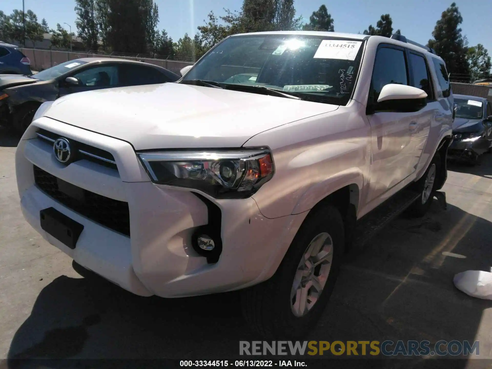 2 Photograph of a damaged car JTEMU5JR1M5901964 TOYOTA 4RUNNER 2021