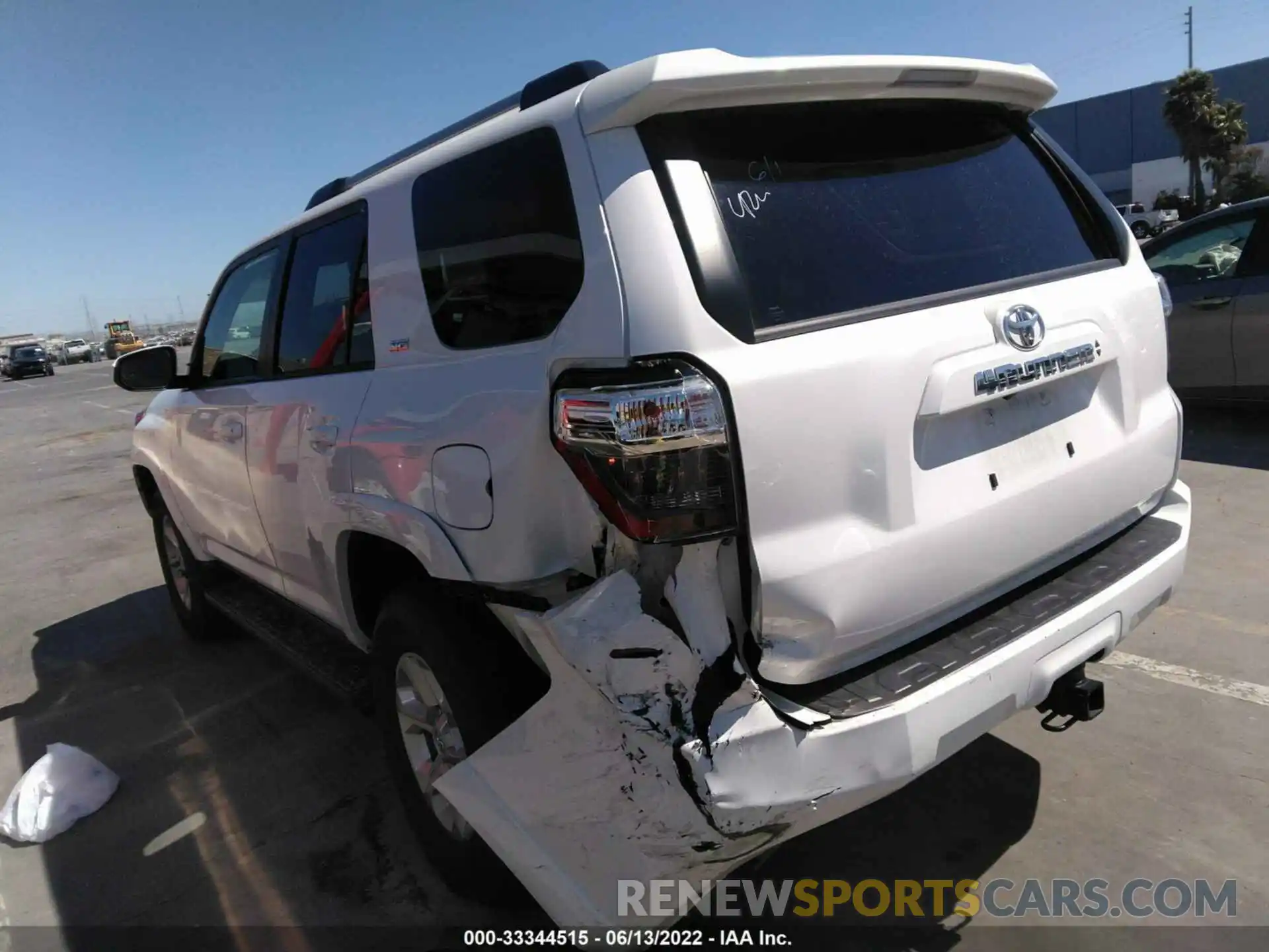 3 Photograph of a damaged car JTEMU5JR1M5901964 TOYOTA 4RUNNER 2021