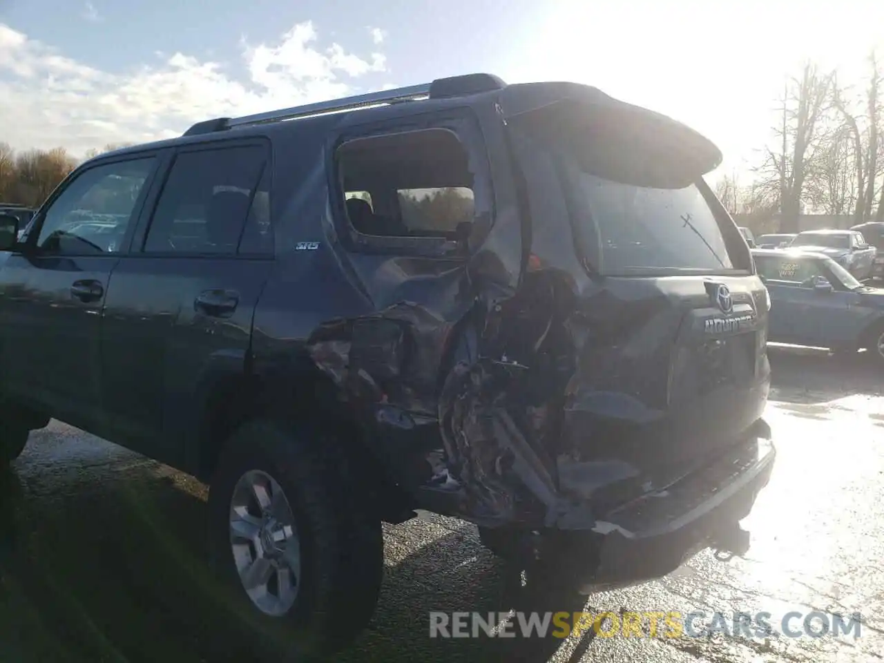 9 Photograph of a damaged car JTEMU5JR1M5906243 TOYOTA 4RUNNER 2021