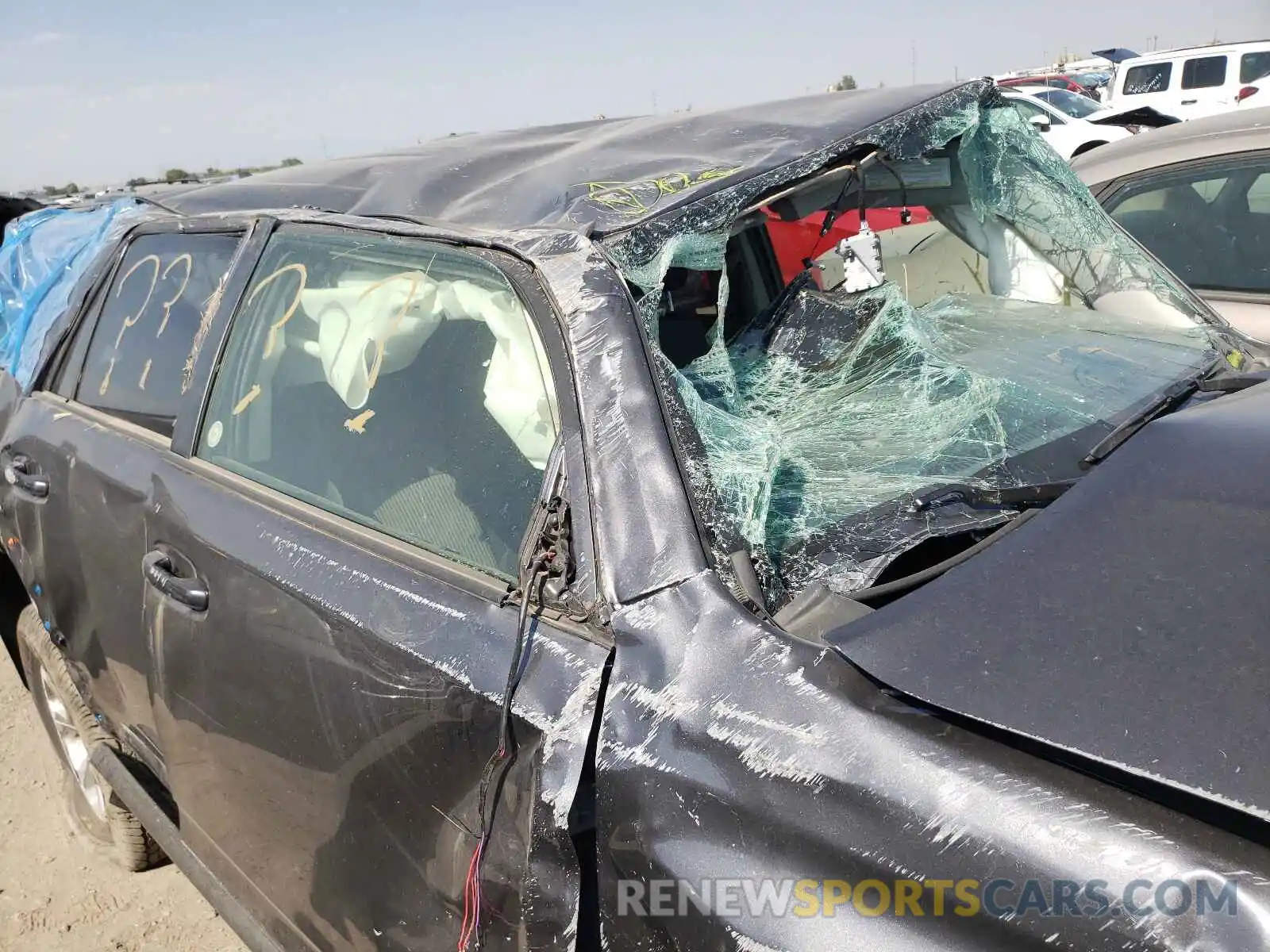 9 Photograph of a damaged car JTEMU5JR1M5937170 TOYOTA 4RUNNER 2021