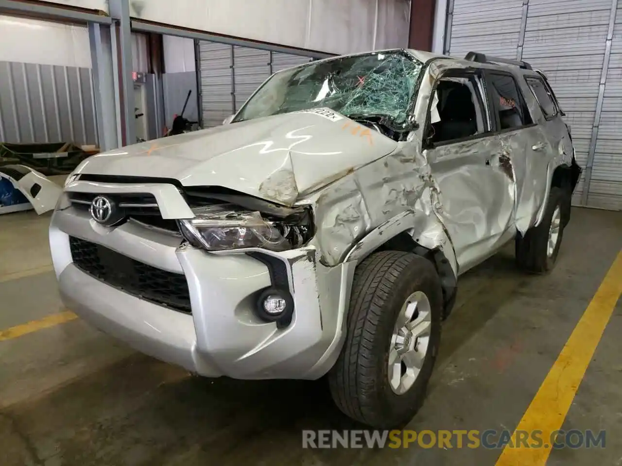 2 Photograph of a damaged car JTEMU5JR2M5843301 TOYOTA 4RUNNER 2021