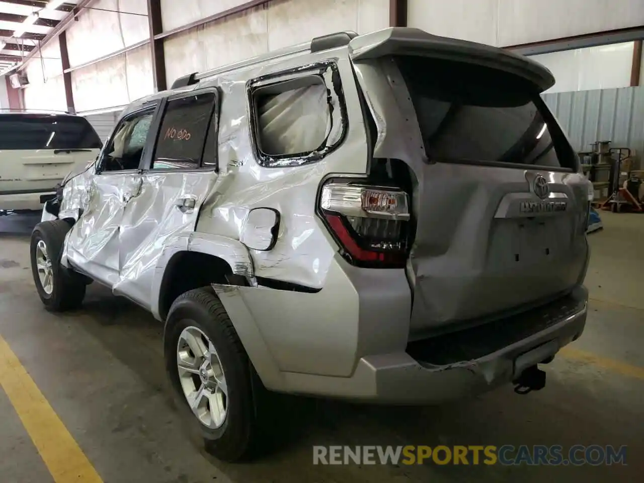 3 Photograph of a damaged car JTEMU5JR2M5843301 TOYOTA 4RUNNER 2021