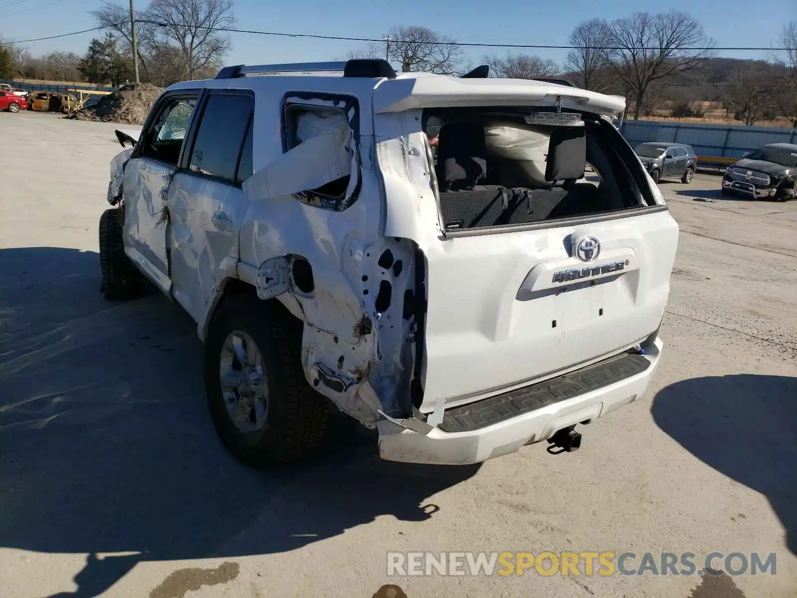 3 Photograph of a damaged car JTEMU5JR2M5857604 TOYOTA 4RUNNER 2021