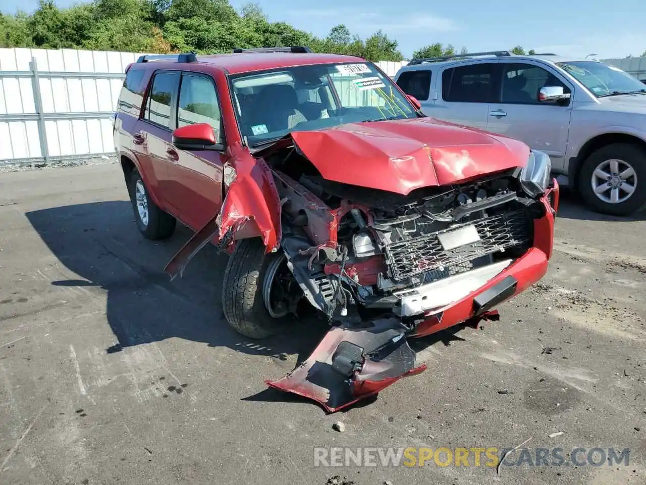 1 Photograph of a damaged car JTEMU5JR2M5905800 TOYOTA 4RUNNER 2021