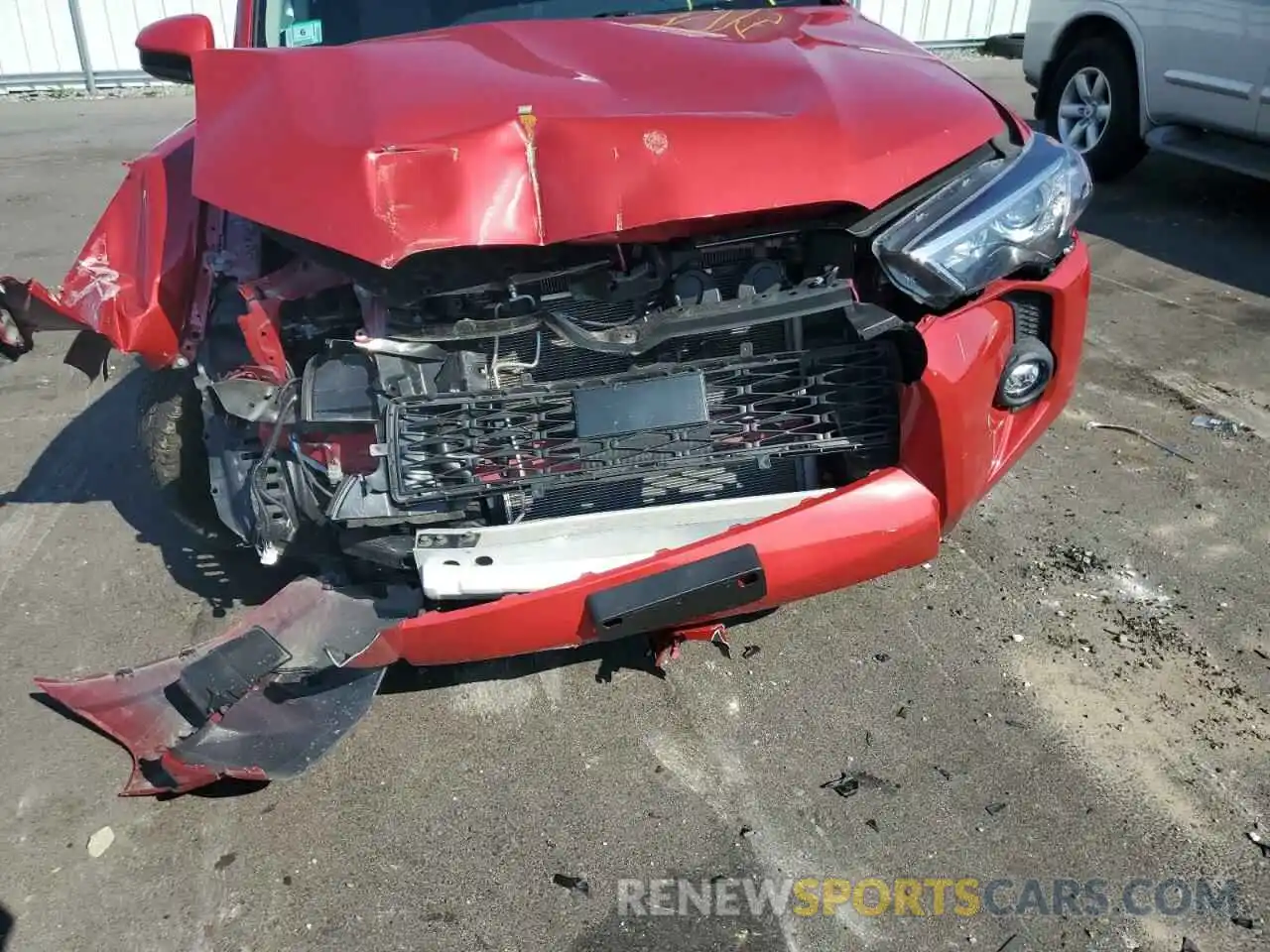 9 Photograph of a damaged car JTEMU5JR2M5905800 TOYOTA 4RUNNER 2021