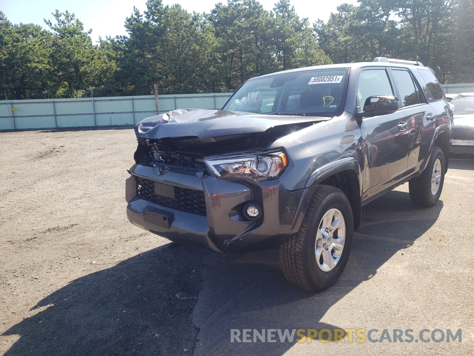 2 Photograph of a damaged car JTEMU5JR2M5918353 TOYOTA 4RUNNER 2021