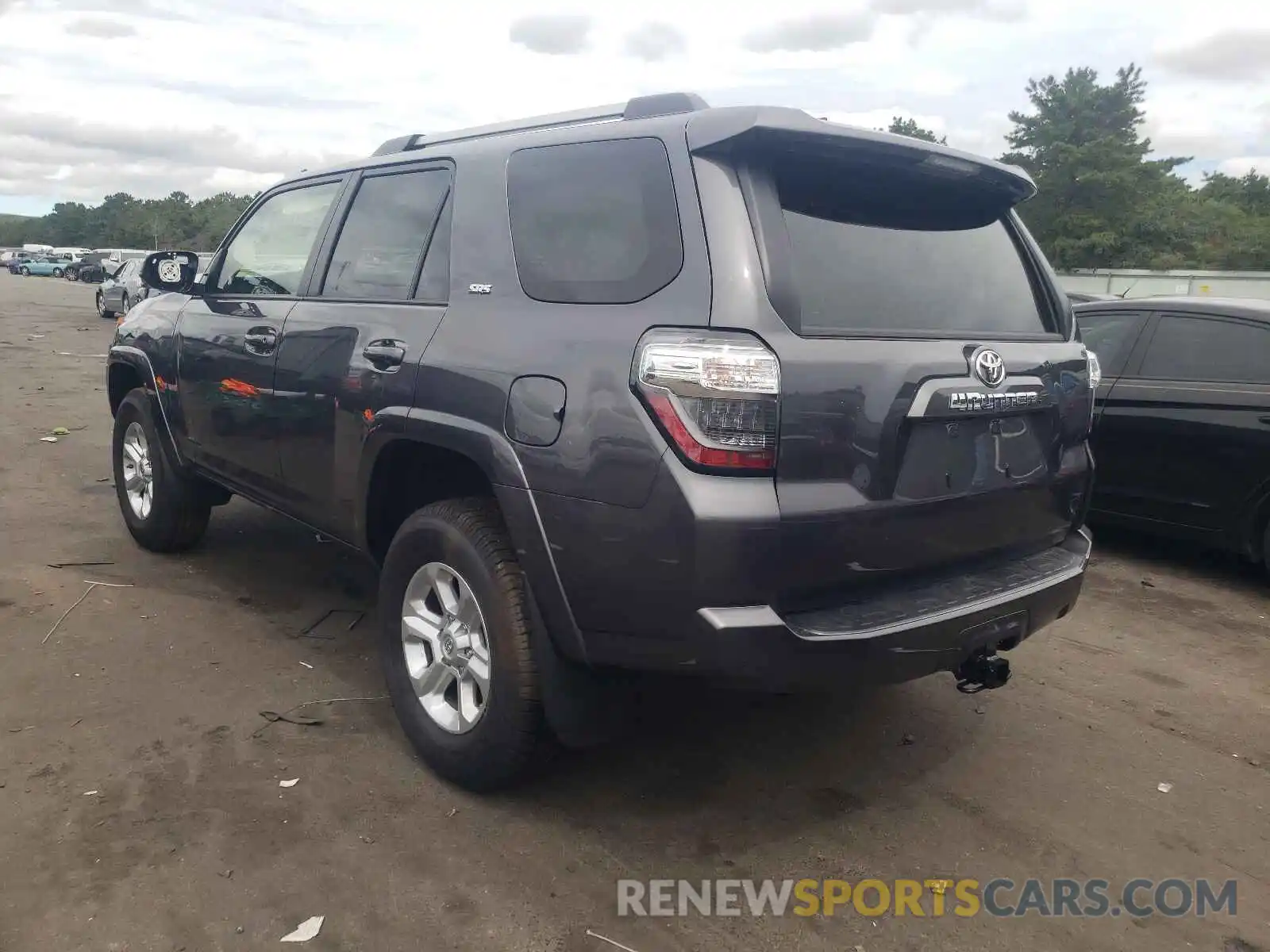 3 Photograph of a damaged car JTEMU5JR2M5918353 TOYOTA 4RUNNER 2021