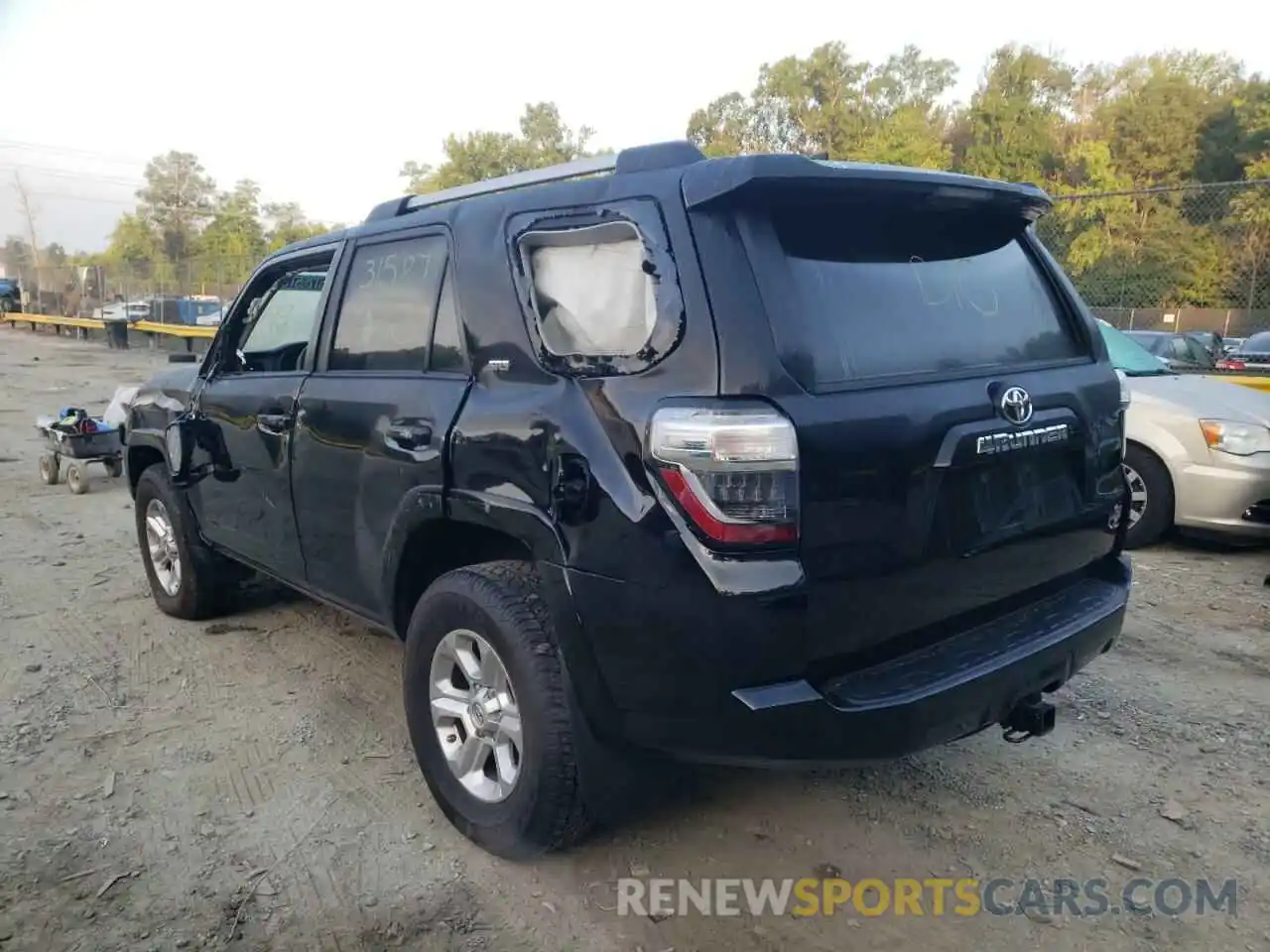 3 Photograph of a damaged car JTEMU5JR2M5934620 TOYOTA 4RUNNER 2021