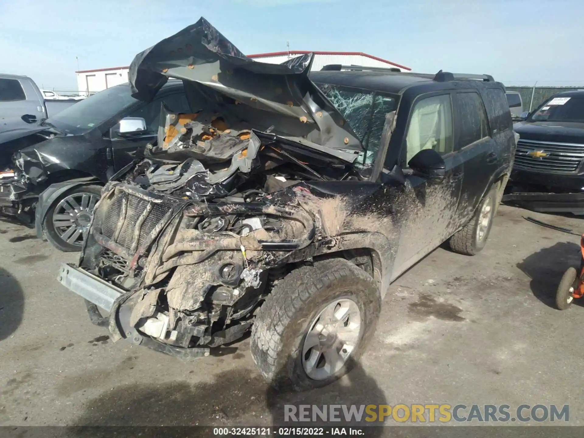 2 Photograph of a damaged car JTEMU5JR3M5860446 TOYOTA 4RUNNER 2021