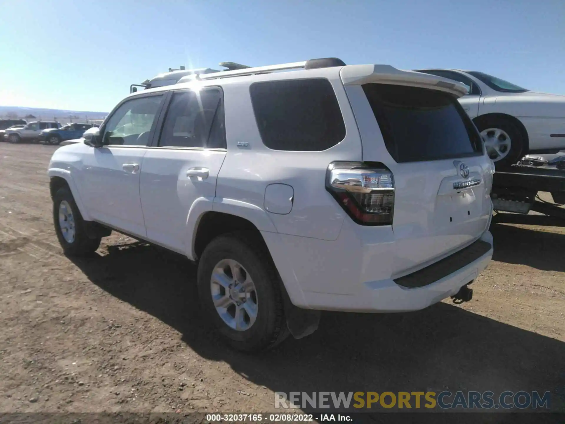 3 Photograph of a damaged car JTEMU5JR3M5867963 TOYOTA 4RUNNER 2021