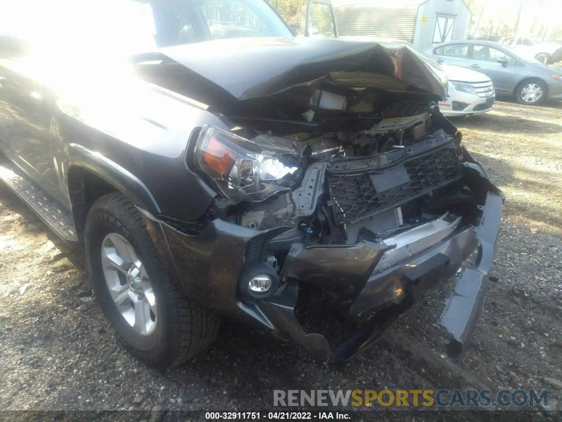 6 Photograph of a damaged car JTEMU5JR3M5879496 TOYOTA 4RUNNER 2021