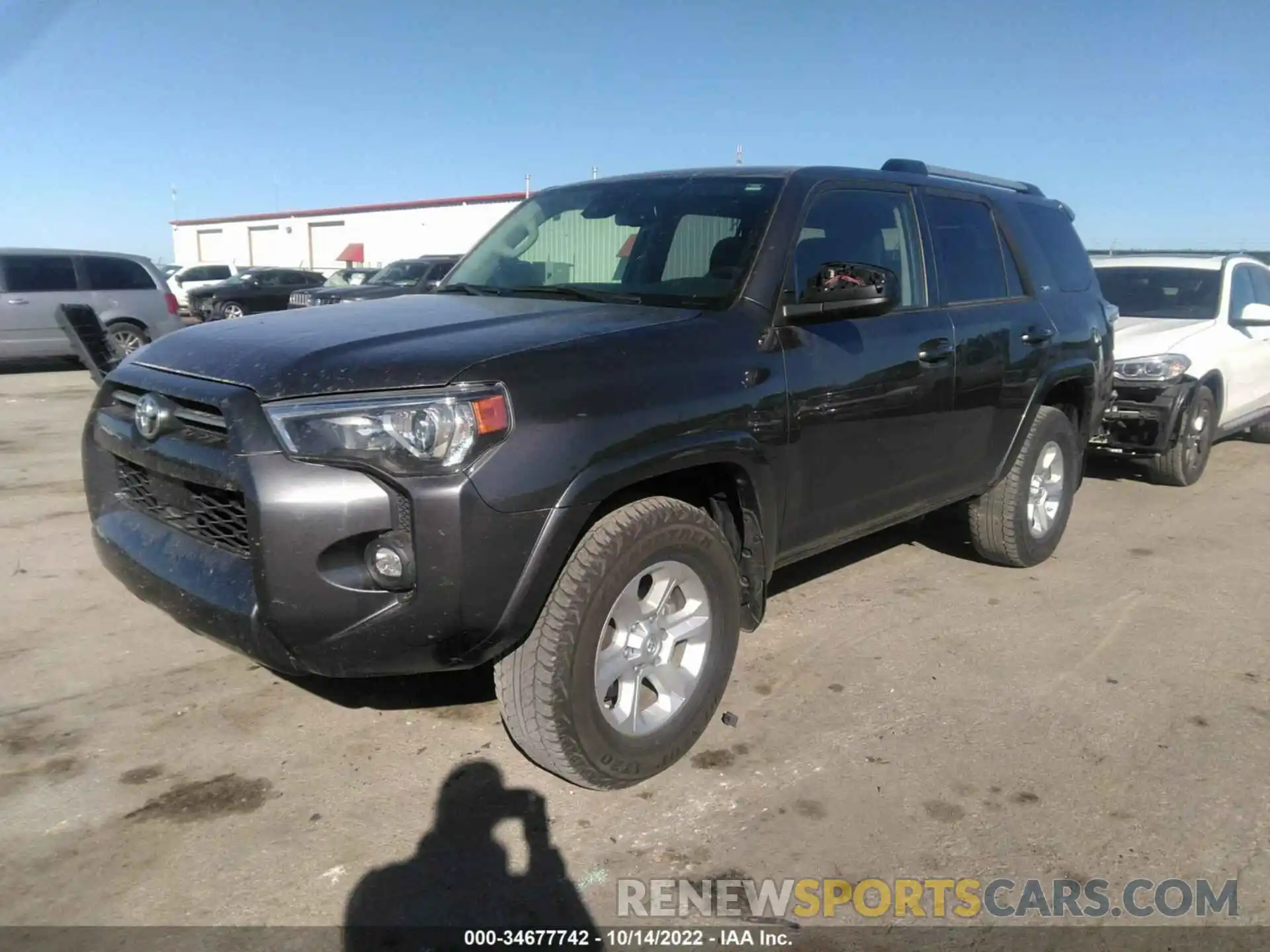 2 Photograph of a damaged car JTEMU5JR3M5898968 TOYOTA 4RUNNER 2021