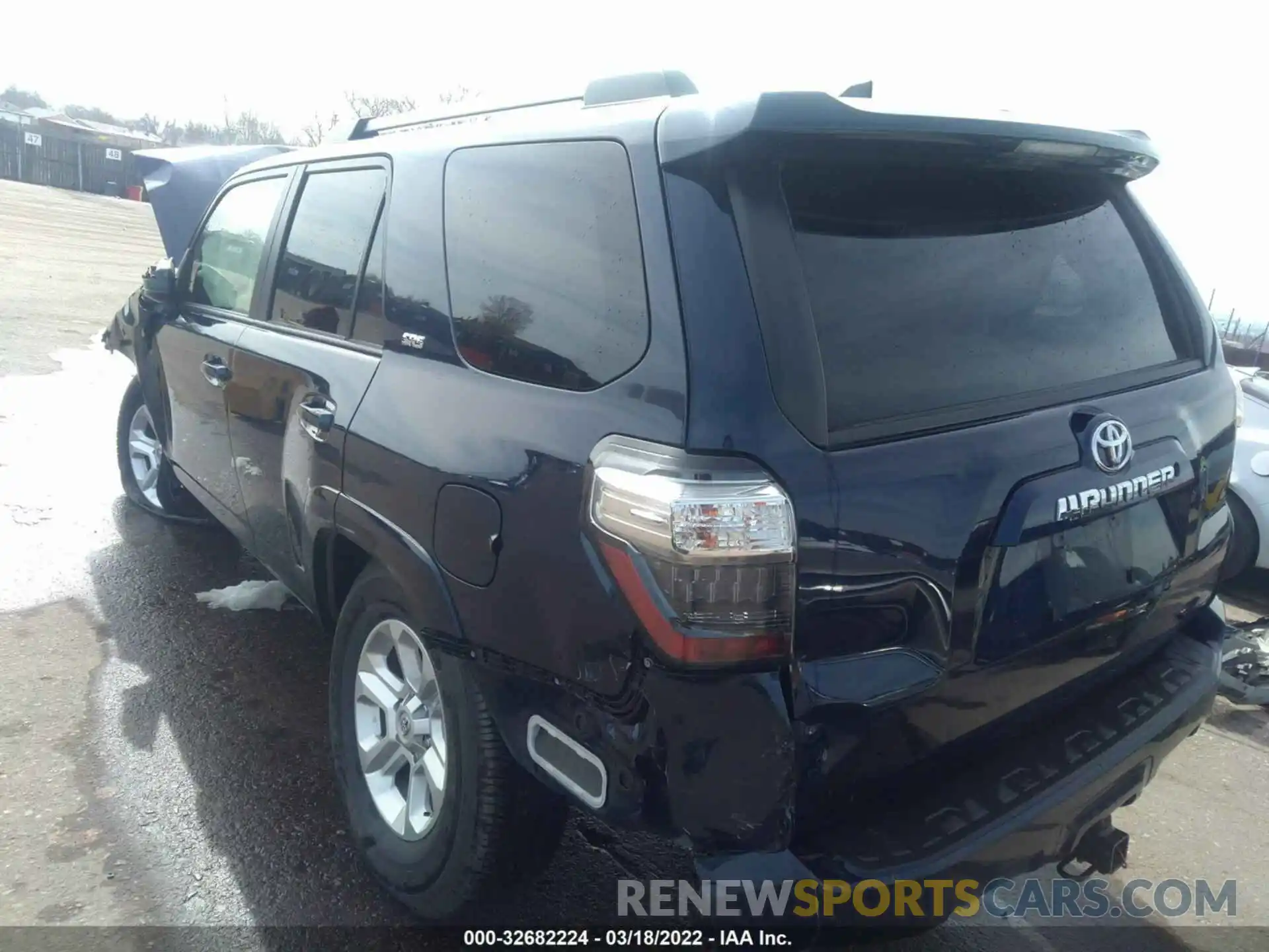 3 Photograph of a damaged car JTEMU5JR3M5899313 TOYOTA 4RUNNER 2021