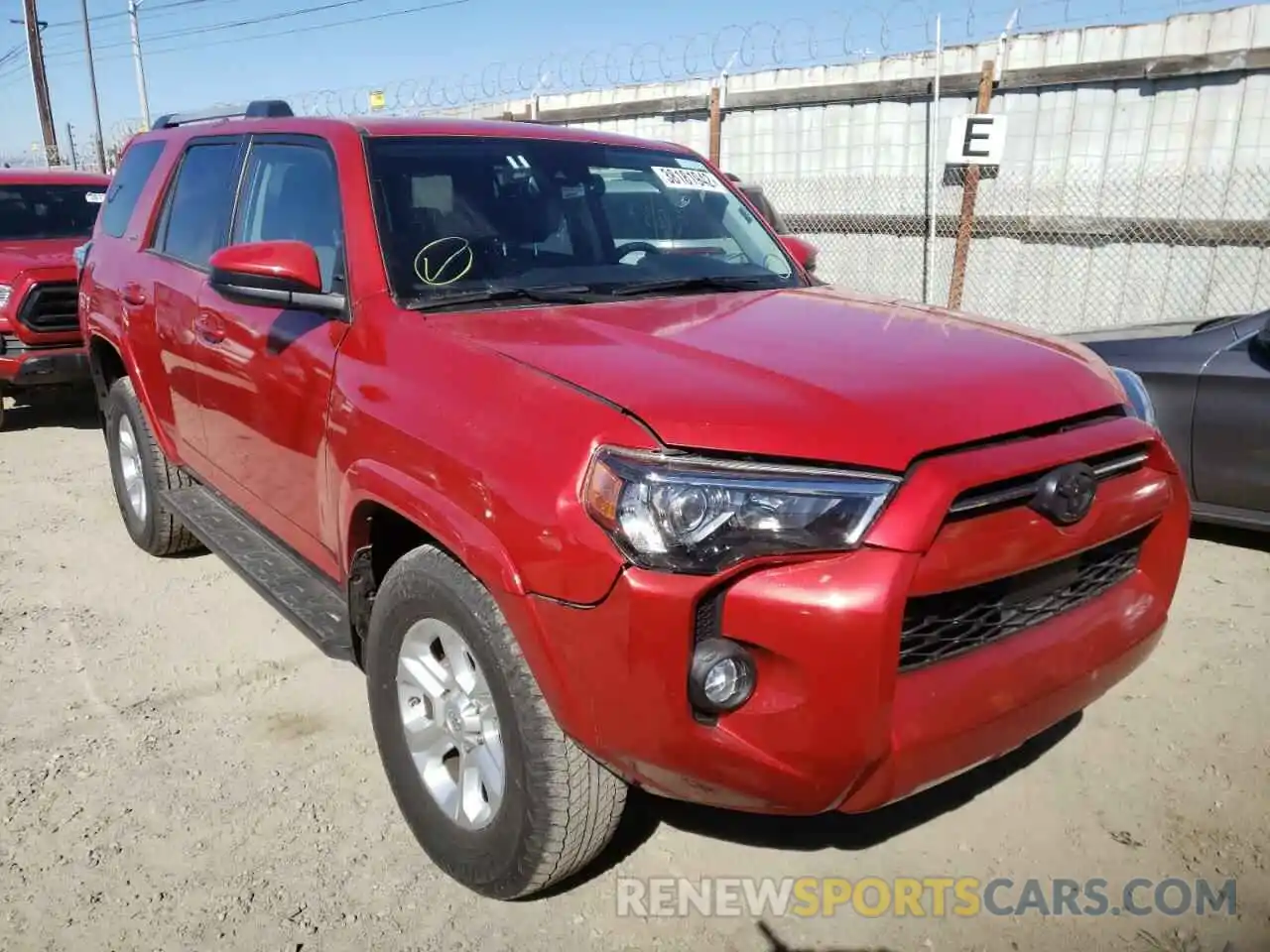 1 Photograph of a damaged car JTEMU5JR3M5916868 TOYOTA 4RUNNER 2021