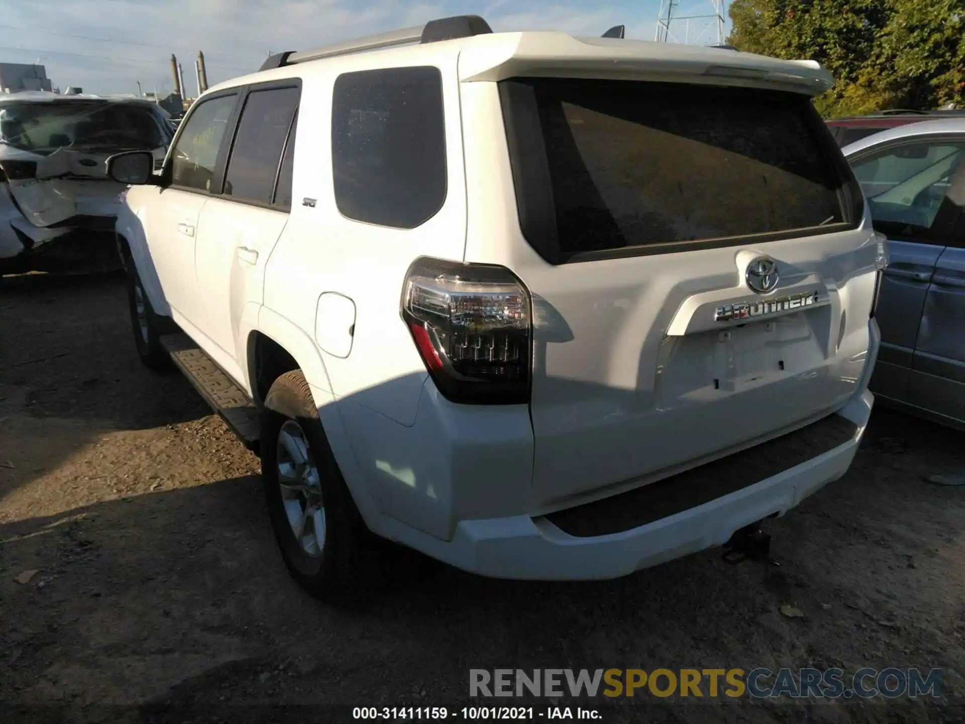 3 Фотография поврежденного автомобиля JTEMU5JR3M5941625 TOYOTA 4RUNNER 2021