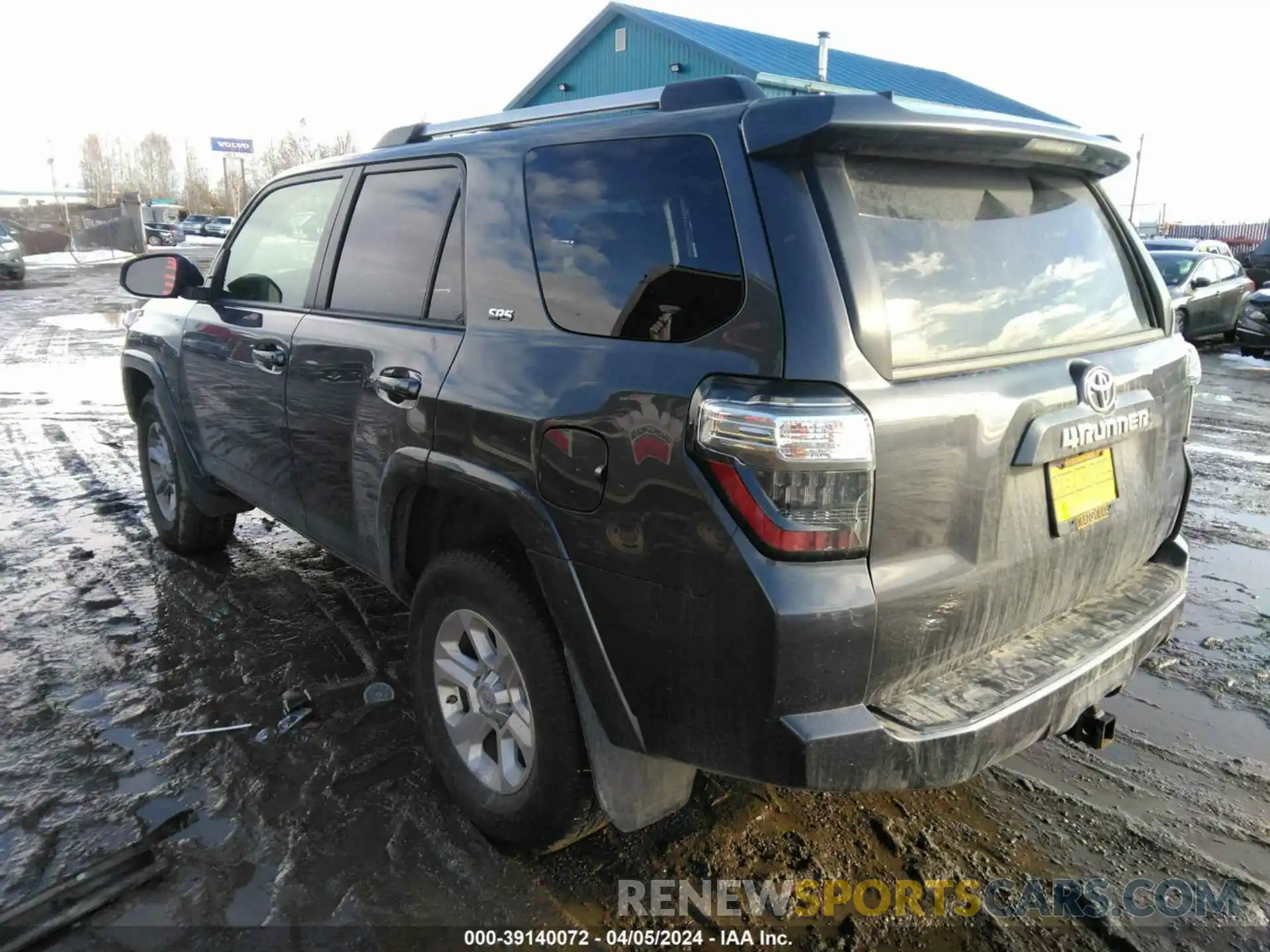 3 Photograph of a damaged car JTEMU5JR3M5947327 TOYOTA 4RUNNER 2021