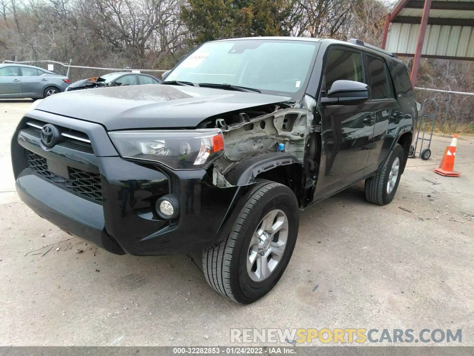 2 Photograph of a damaged car JTEMU5JR4M5853506 TOYOTA 4RUNNER 2021