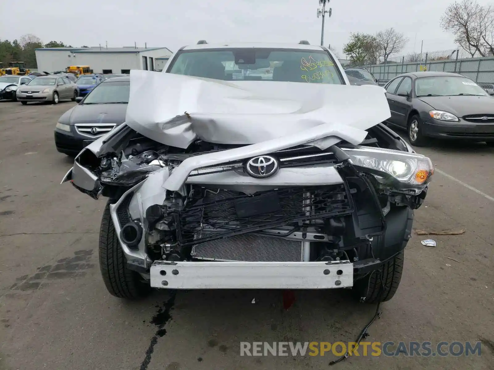 9 Photograph of a damaged car JTEMU5JR4M5860343 TOYOTA 4RUNNER 2021