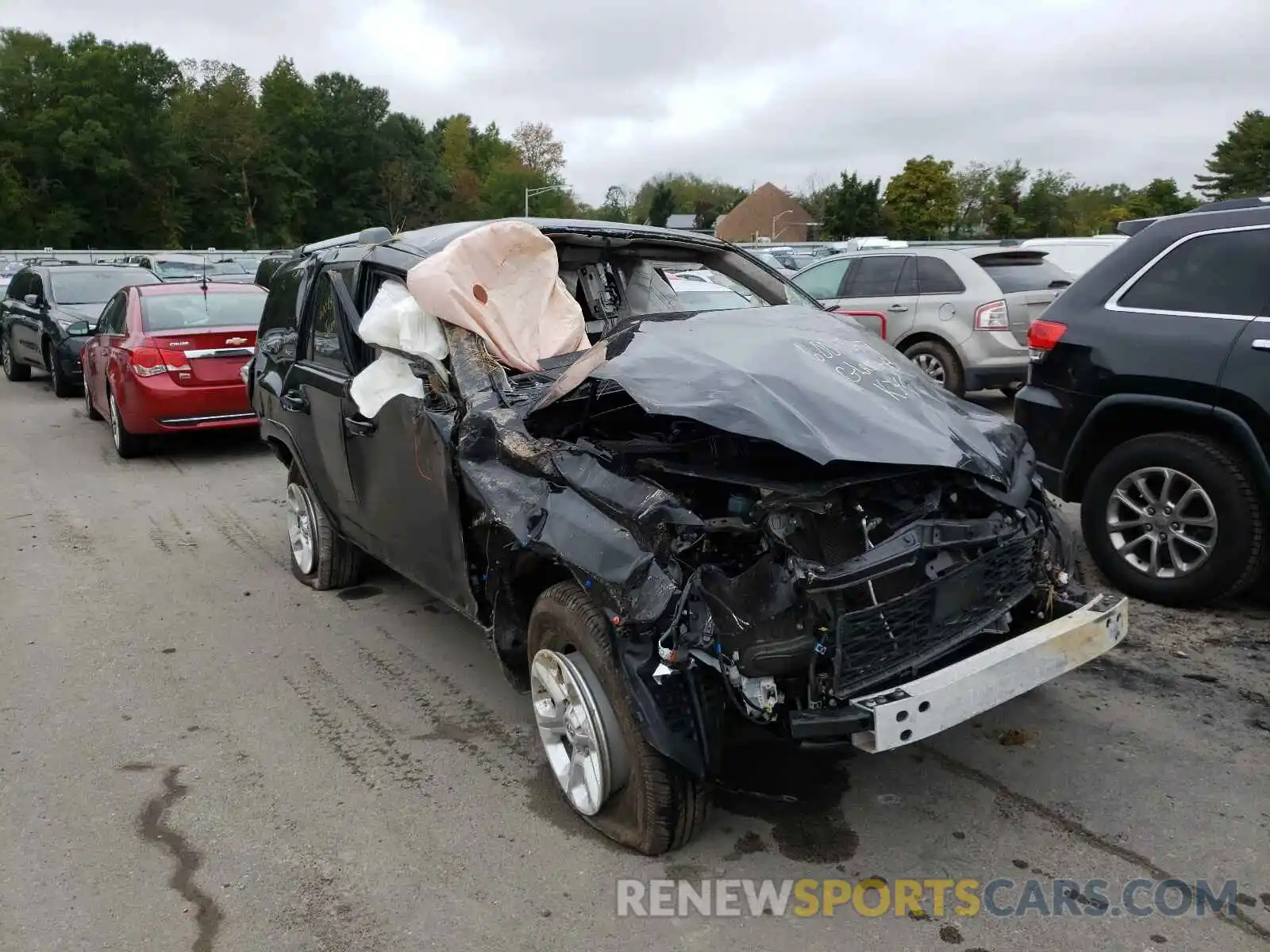 1 Photograph of a damaged car JTEMU5JR4M5895528 TOYOTA 4RUNNER 2021