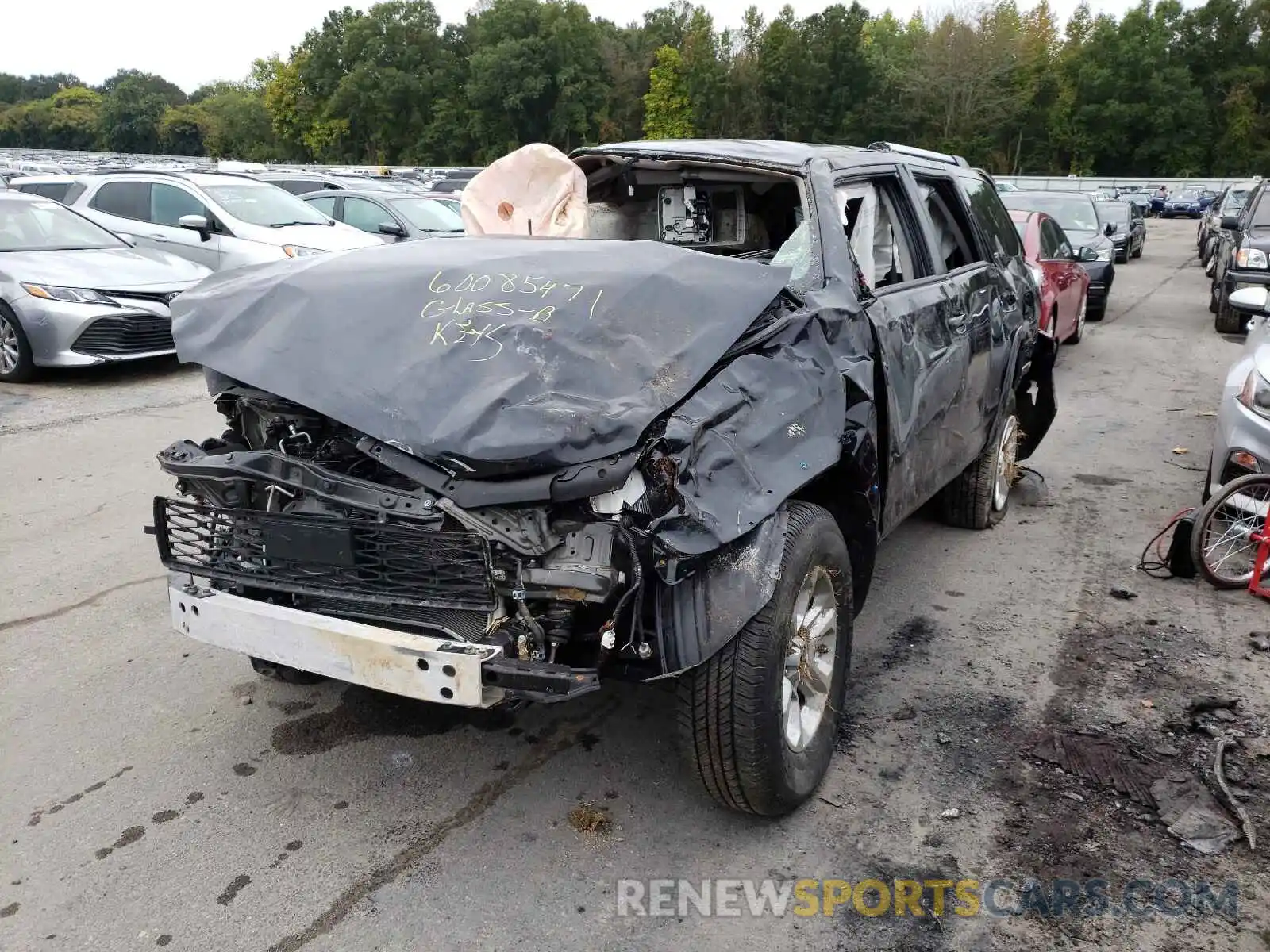 2 Photograph of a damaged car JTEMU5JR4M5895528 TOYOTA 4RUNNER 2021