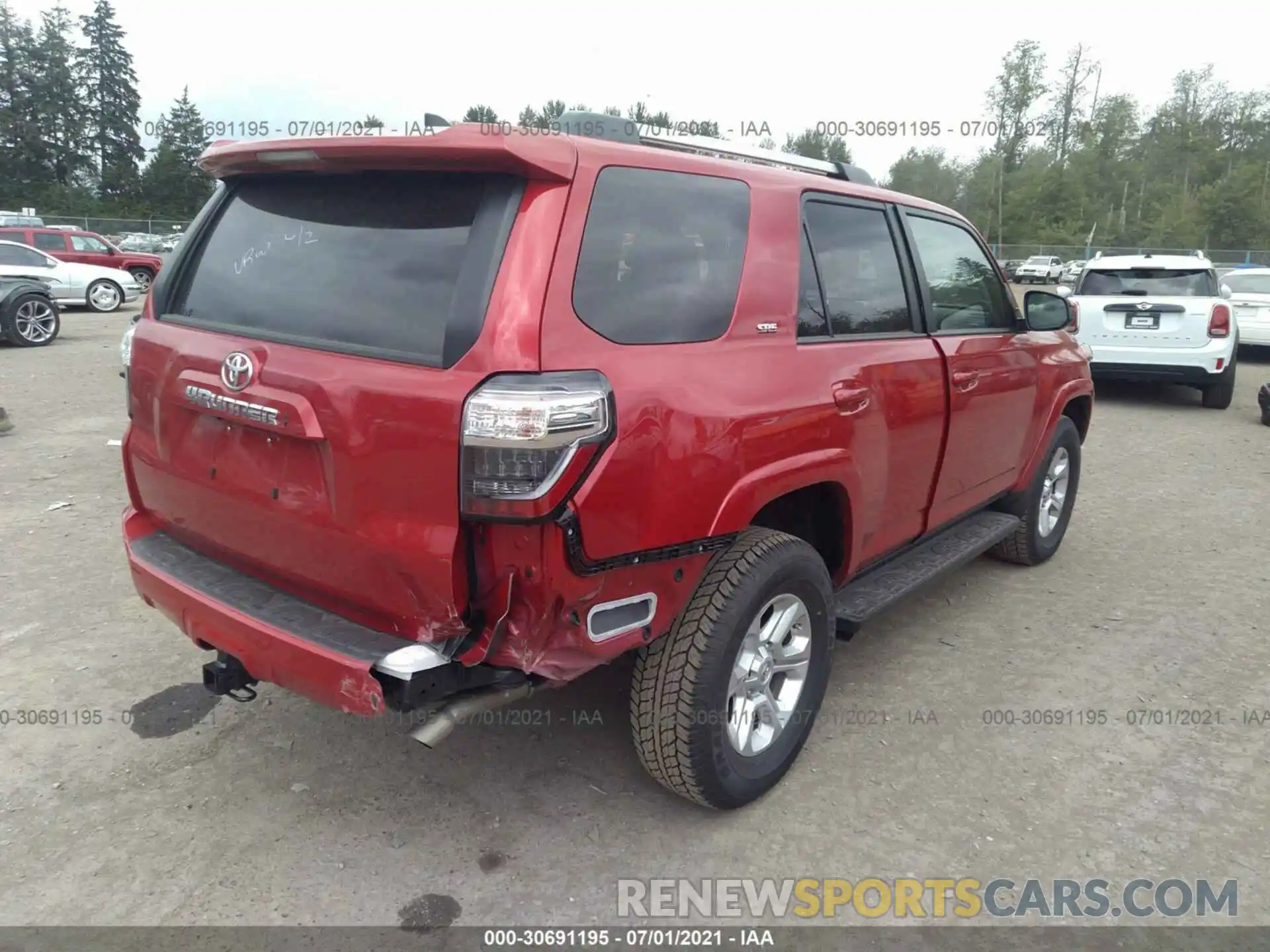 4 Фотография поврежденного автомобиля JTEMU5JR4M5911369 TOYOTA 4RUNNER 2021