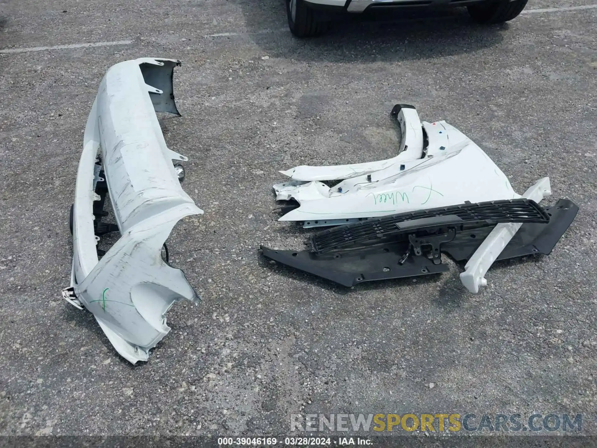 12 Photograph of a damaged car JTEMU5JR4M5935932 TOYOTA 4RUNNER 2021